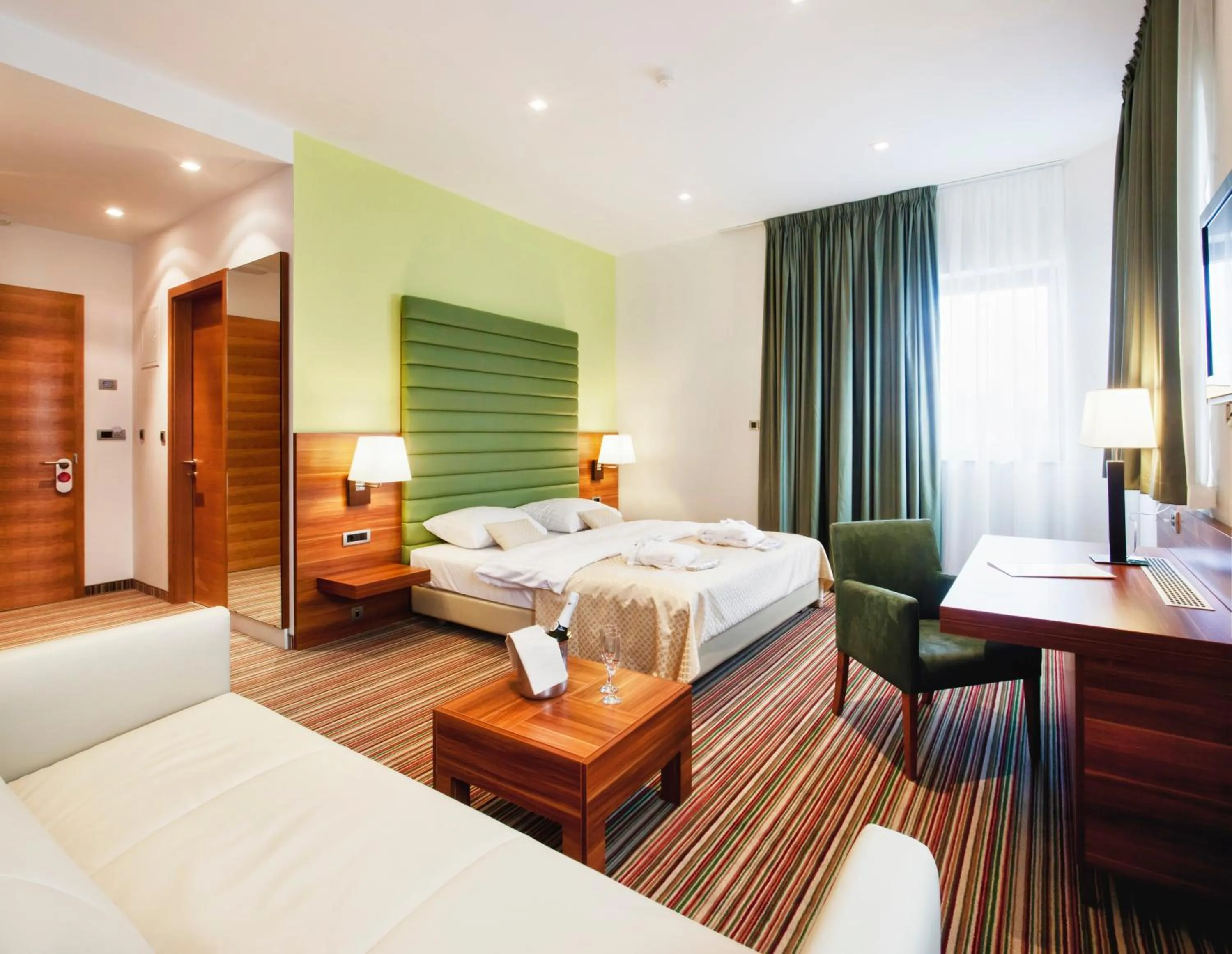 Photo of the whole room, Bed in Hotel Sport