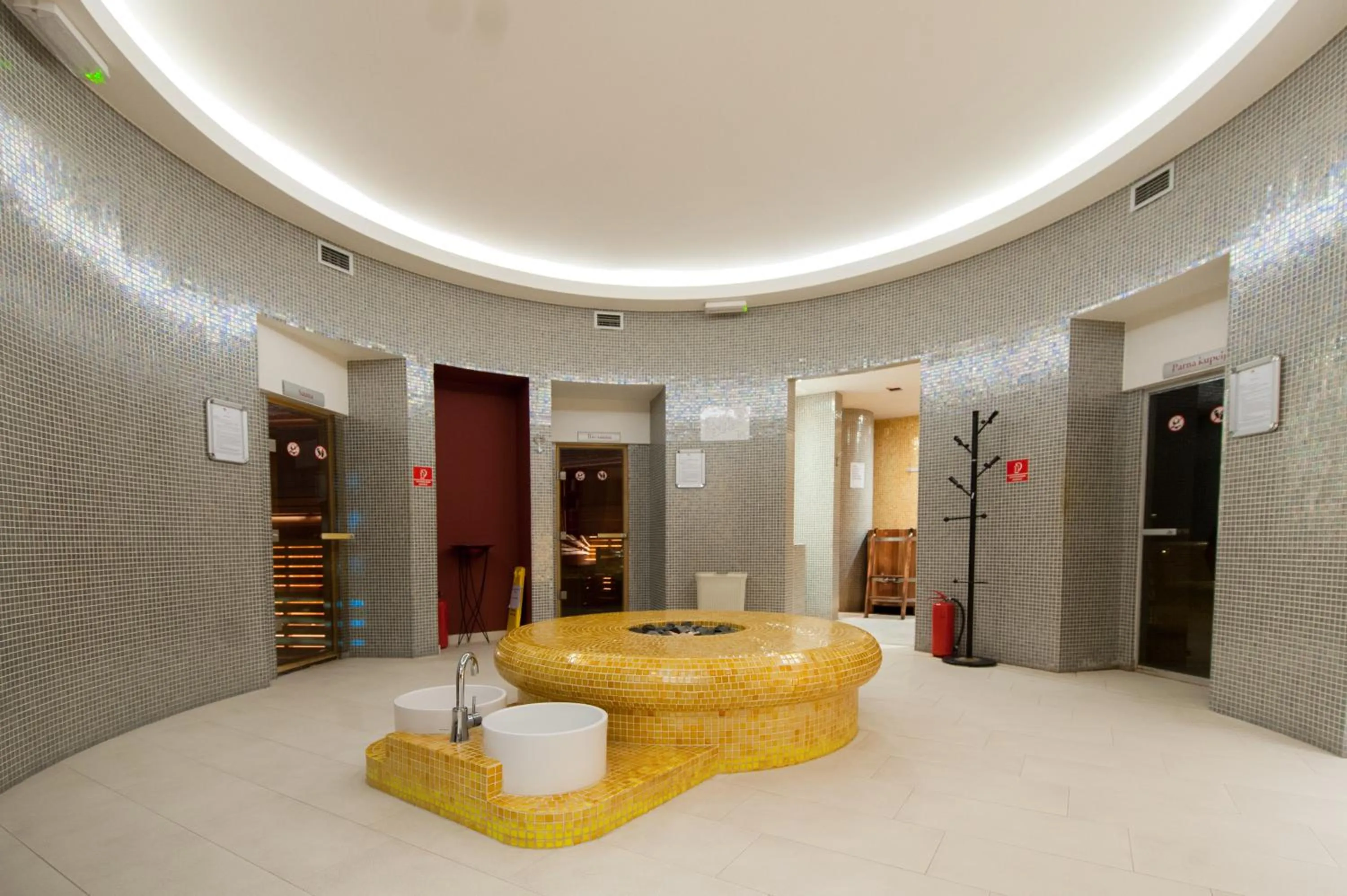 Spa and wellness centre/facilities, Bed in Hotel Sport
