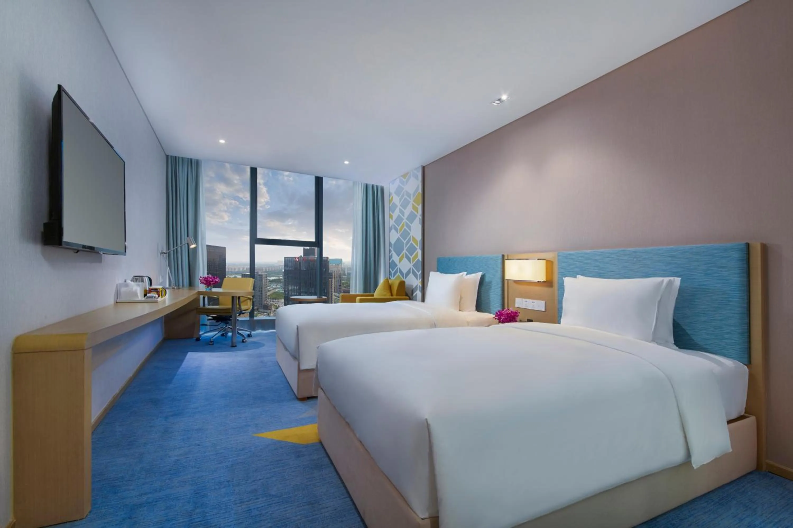 Photo of the whole room in Holiday Inn Express Zhengzhou Longzi Lake by IHG