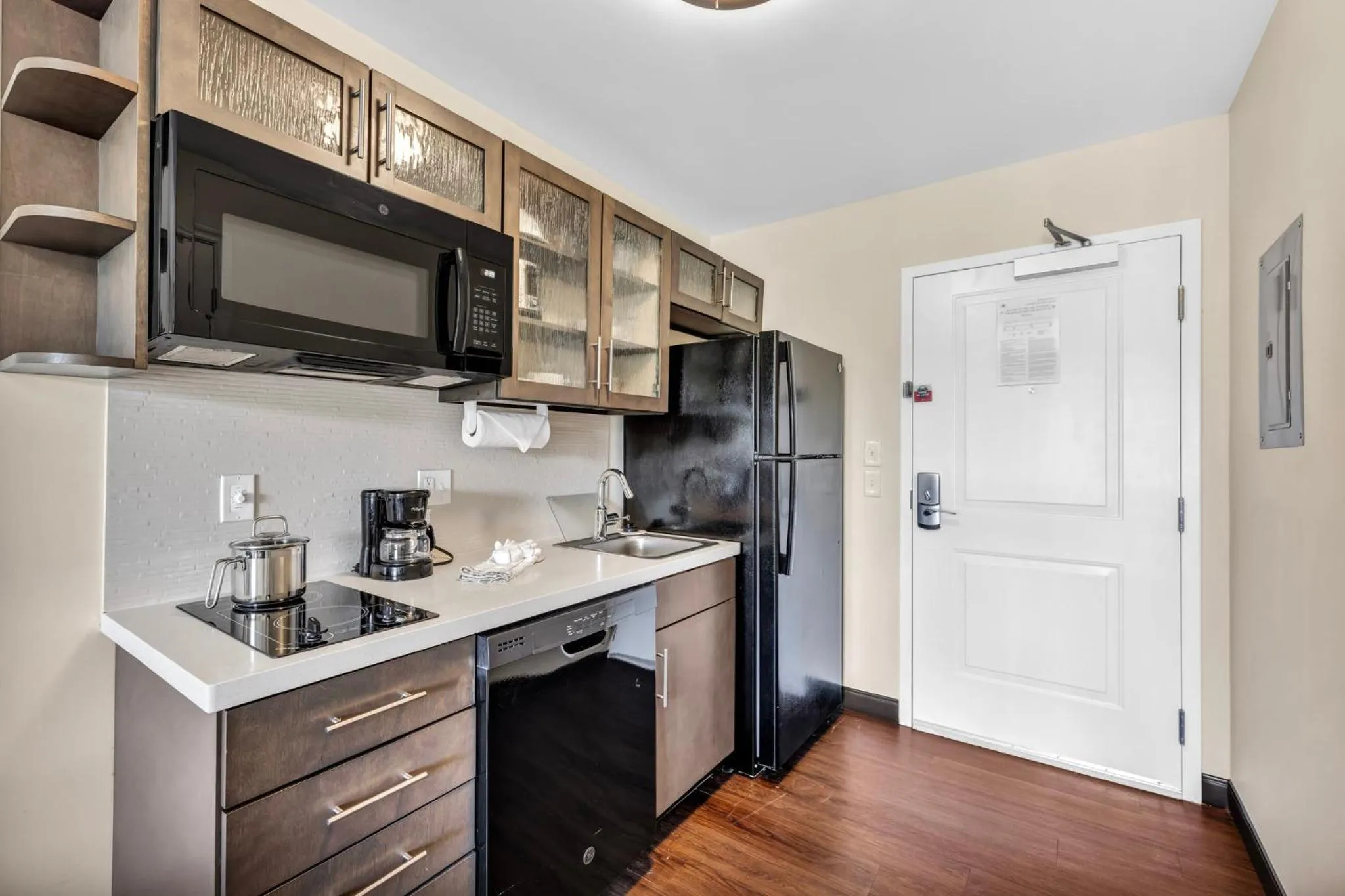 Photo of the whole room in Candlewood Suites - Dumfries - Quantico by IHG