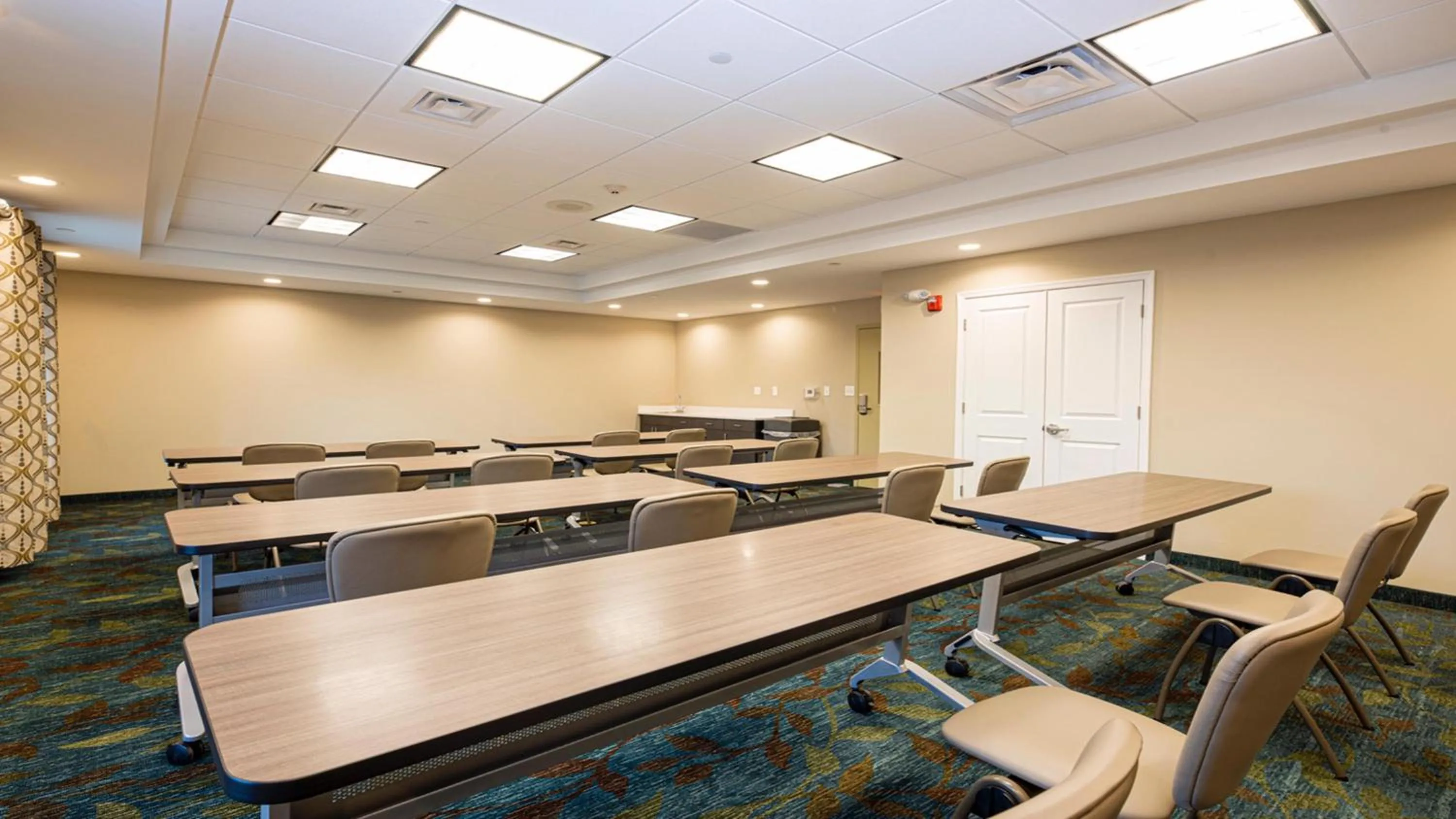 Meeting/conference room in Candlewood Suites - Dumfries - Quantico by IHG