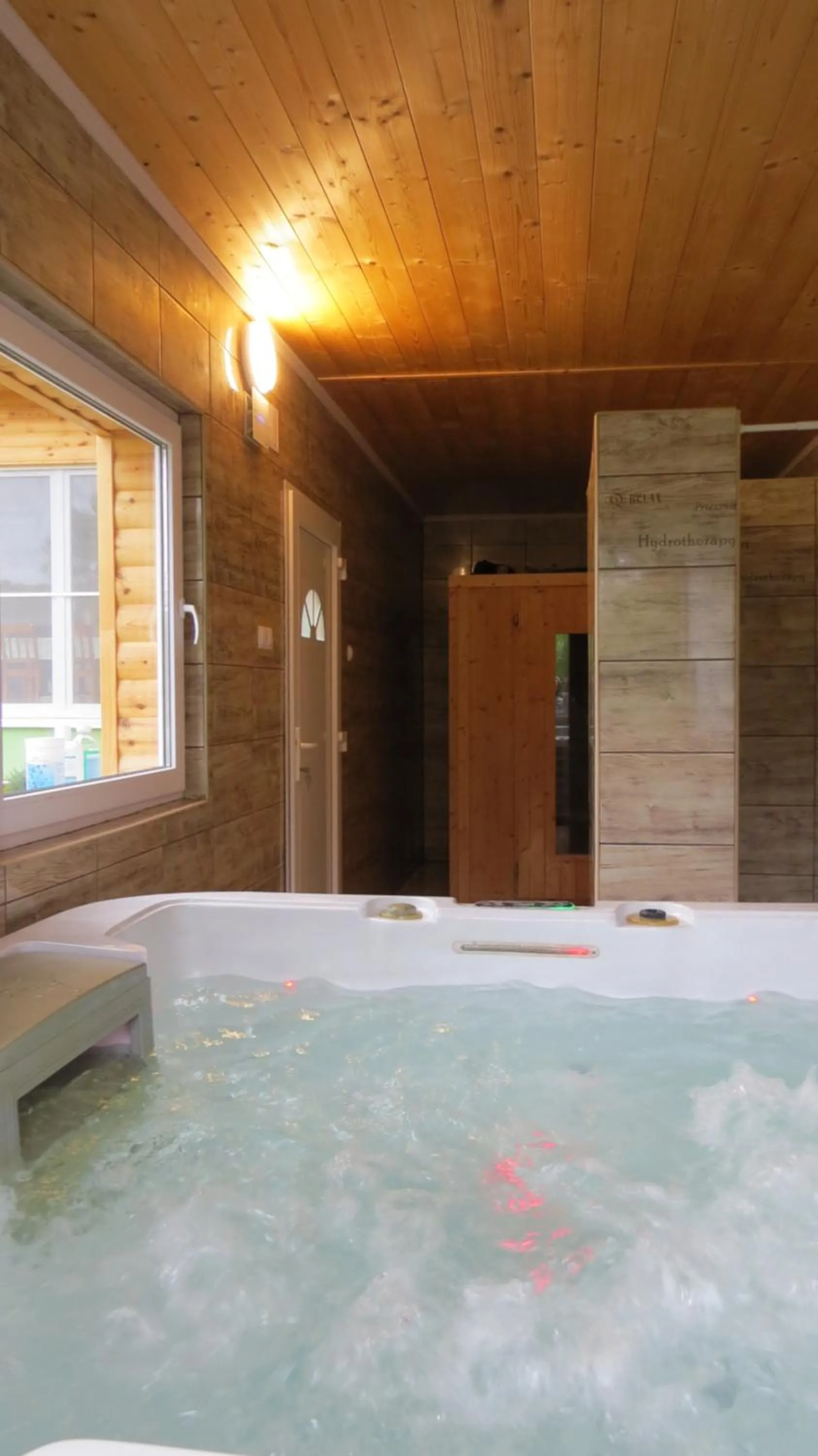 Spa and wellness centre/facilities in Hőforrás Wellness Vendégház