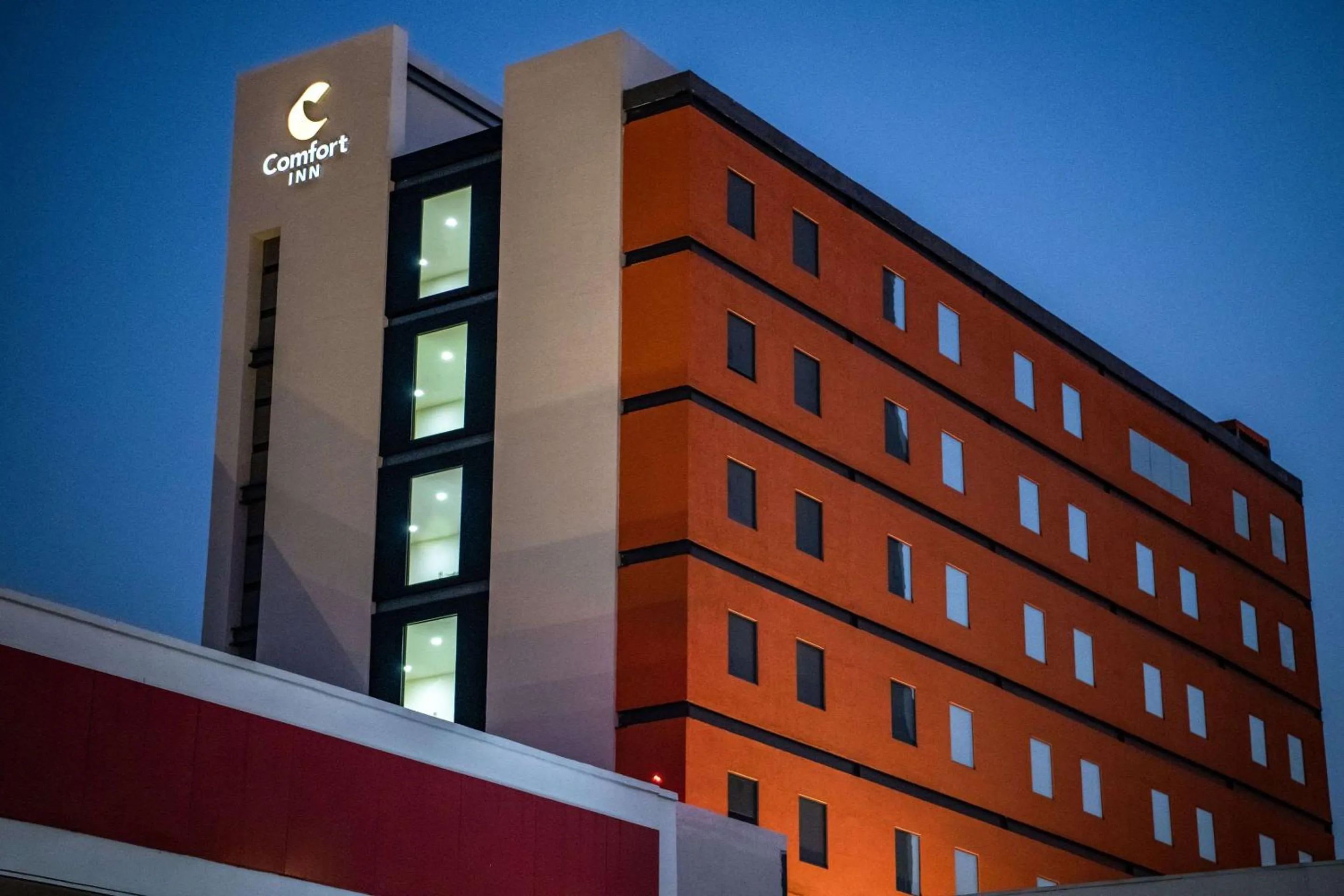 Property building in Comfort Inn Irapuato