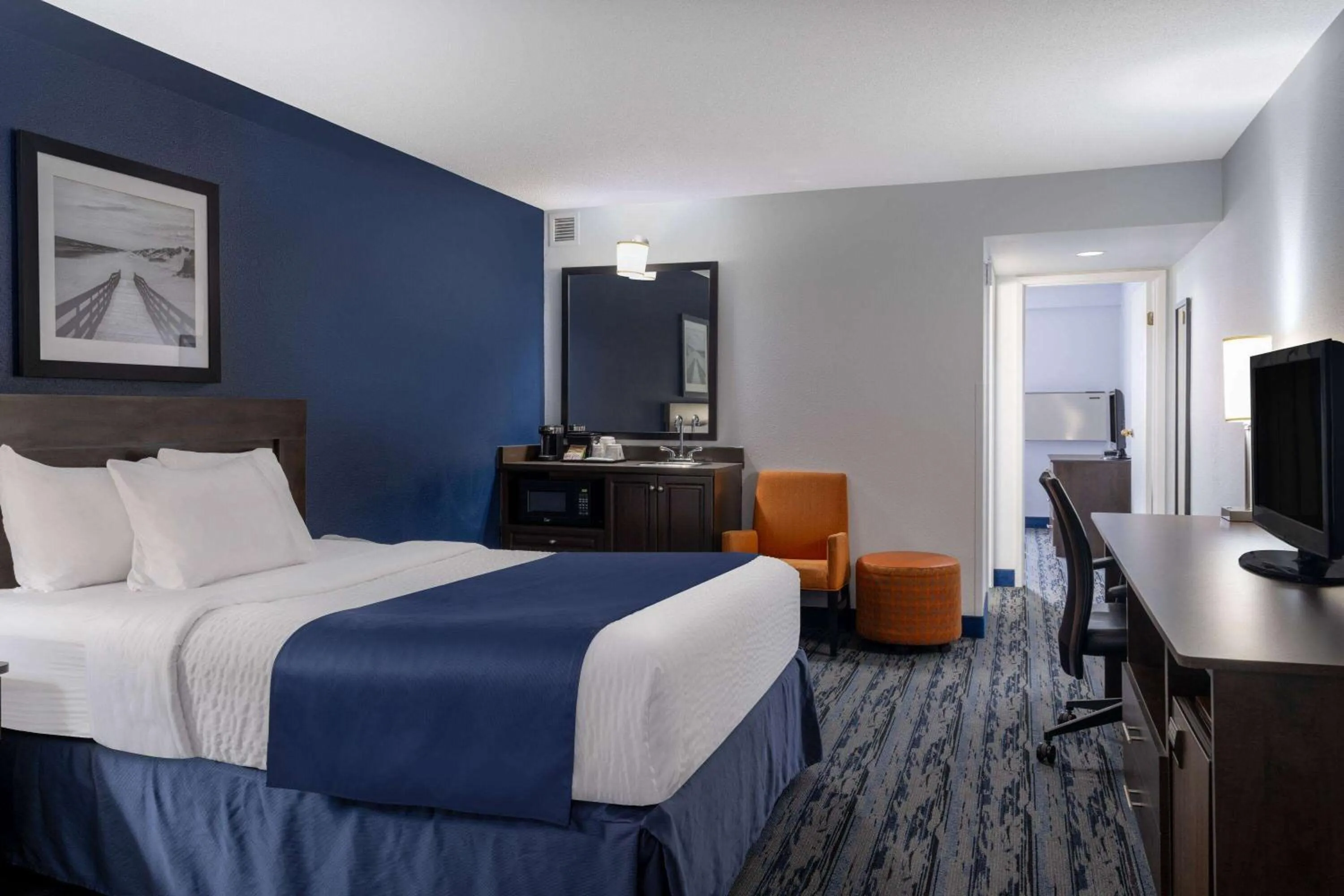 Bed in Travelodge Suites by Wyndham Saint John