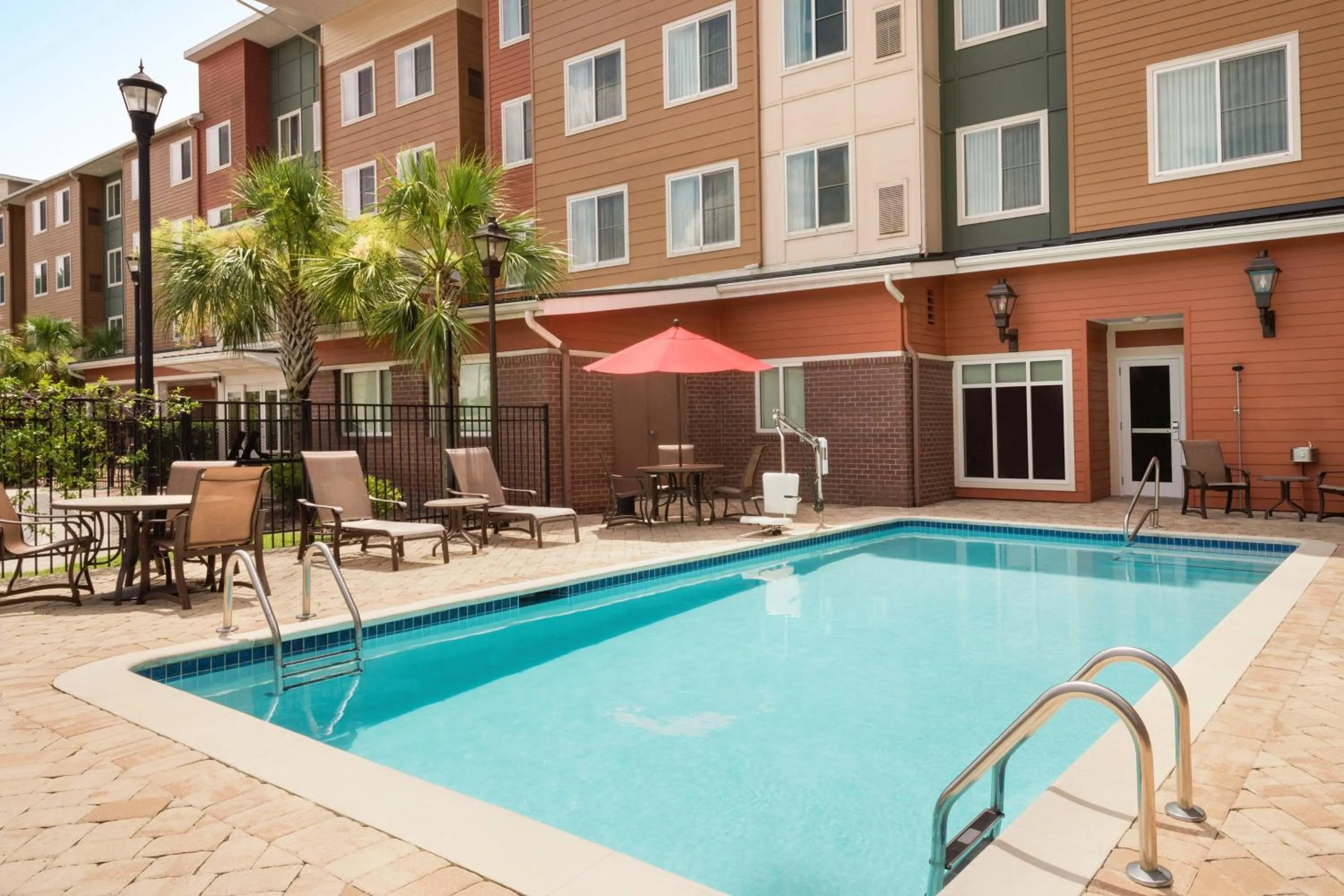 Swimming pool in Residence Inn by Marriott Charleston North/Ashley Phosphate