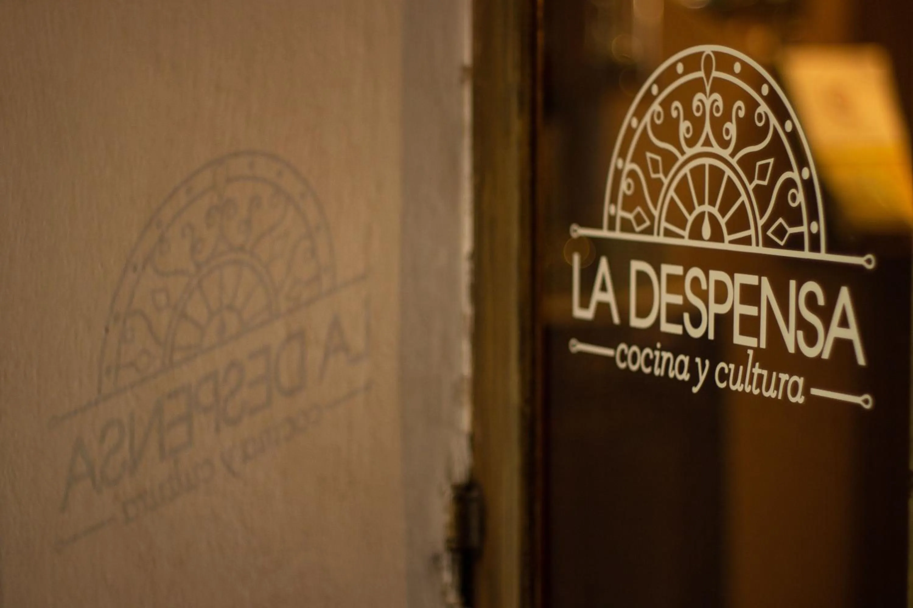 Property logo or sign in Vieja Posada Hotel Histórico