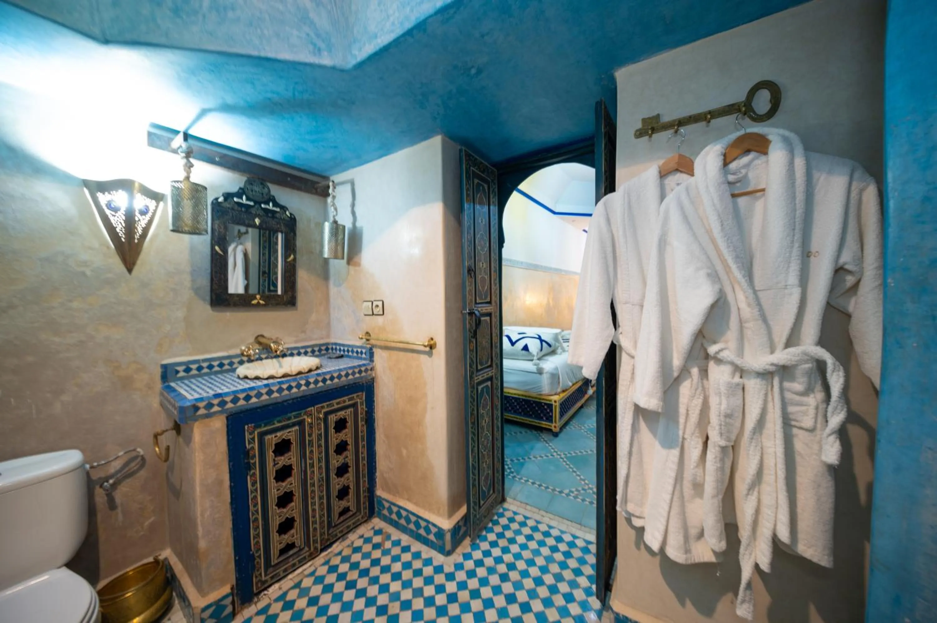 Bathroom, Bed in Maison Do