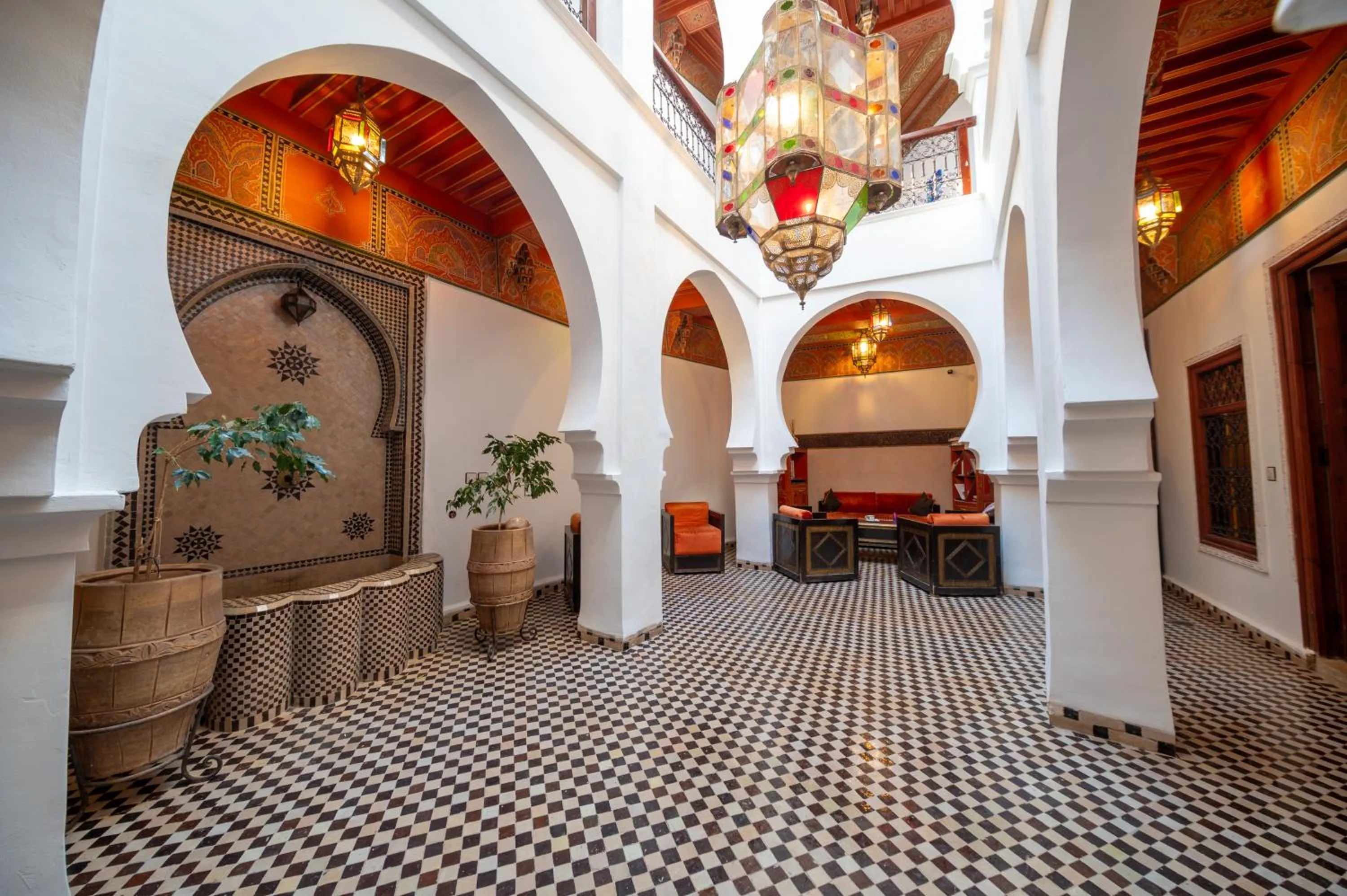 Property building in Maison Do