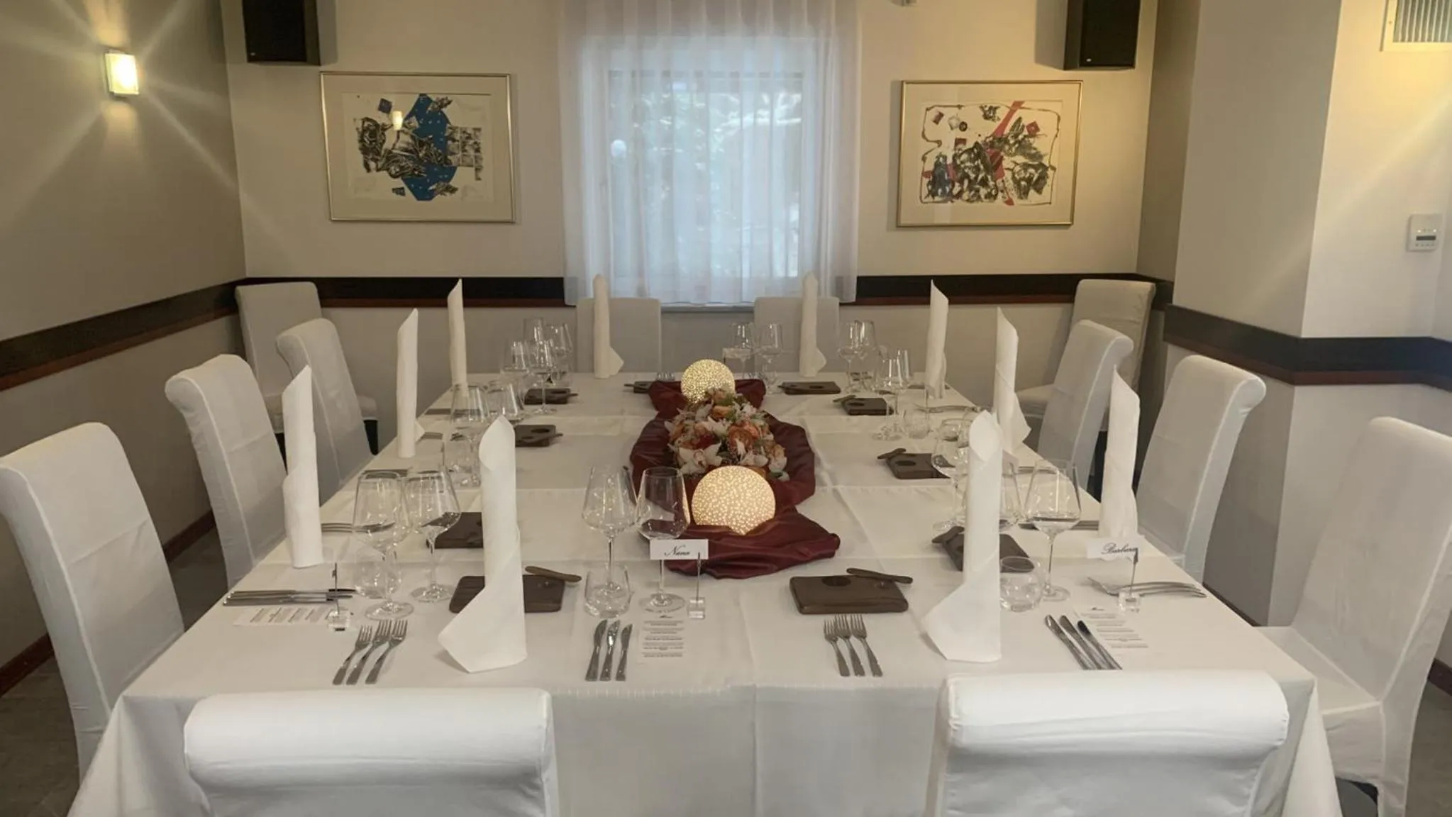 Restaurant/places to eat in Villa Nena