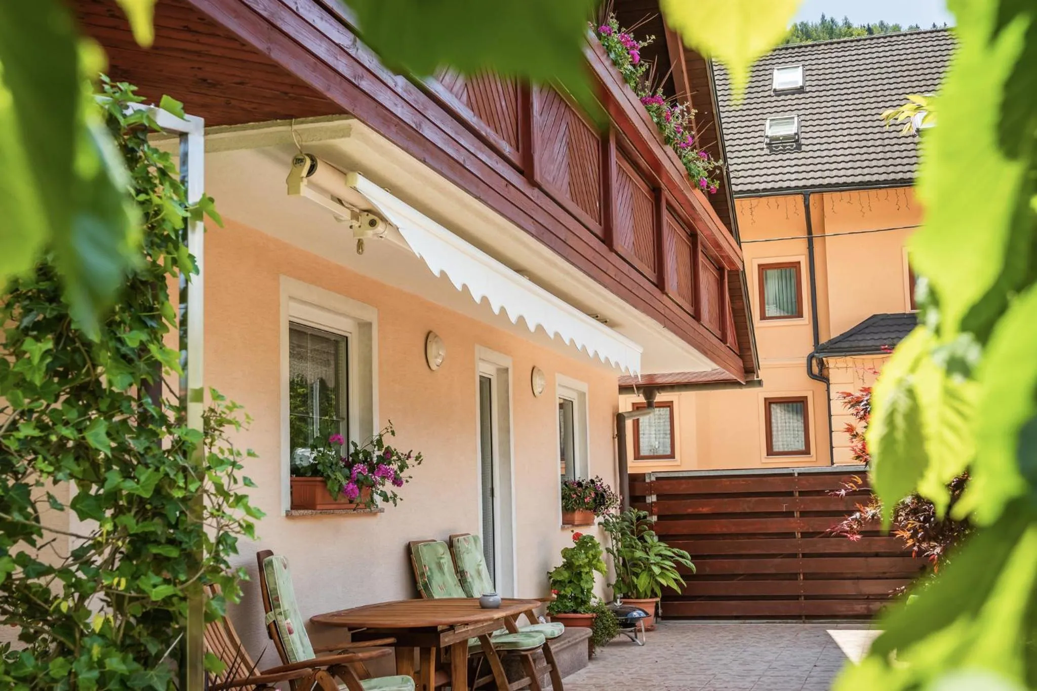 Facade/entrance in Villa Nena