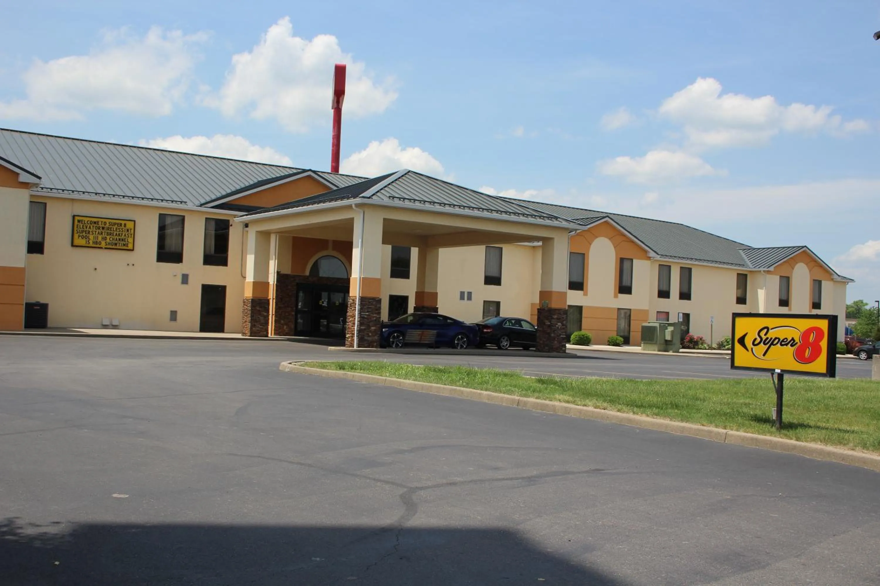 Property building in Super 8 by Wyndham Shepherdsville - Louisville South I65