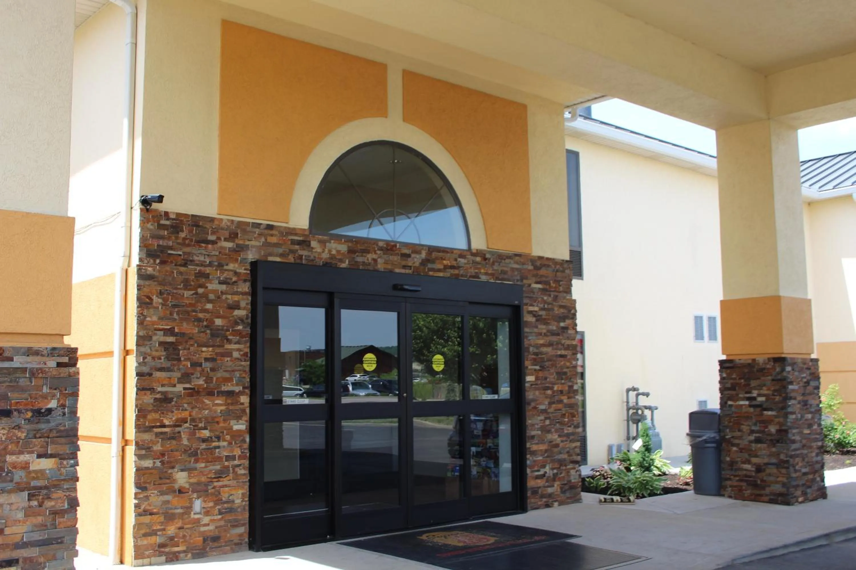 Super 8 by Wyndham Shepherdsville - Louisville South I65