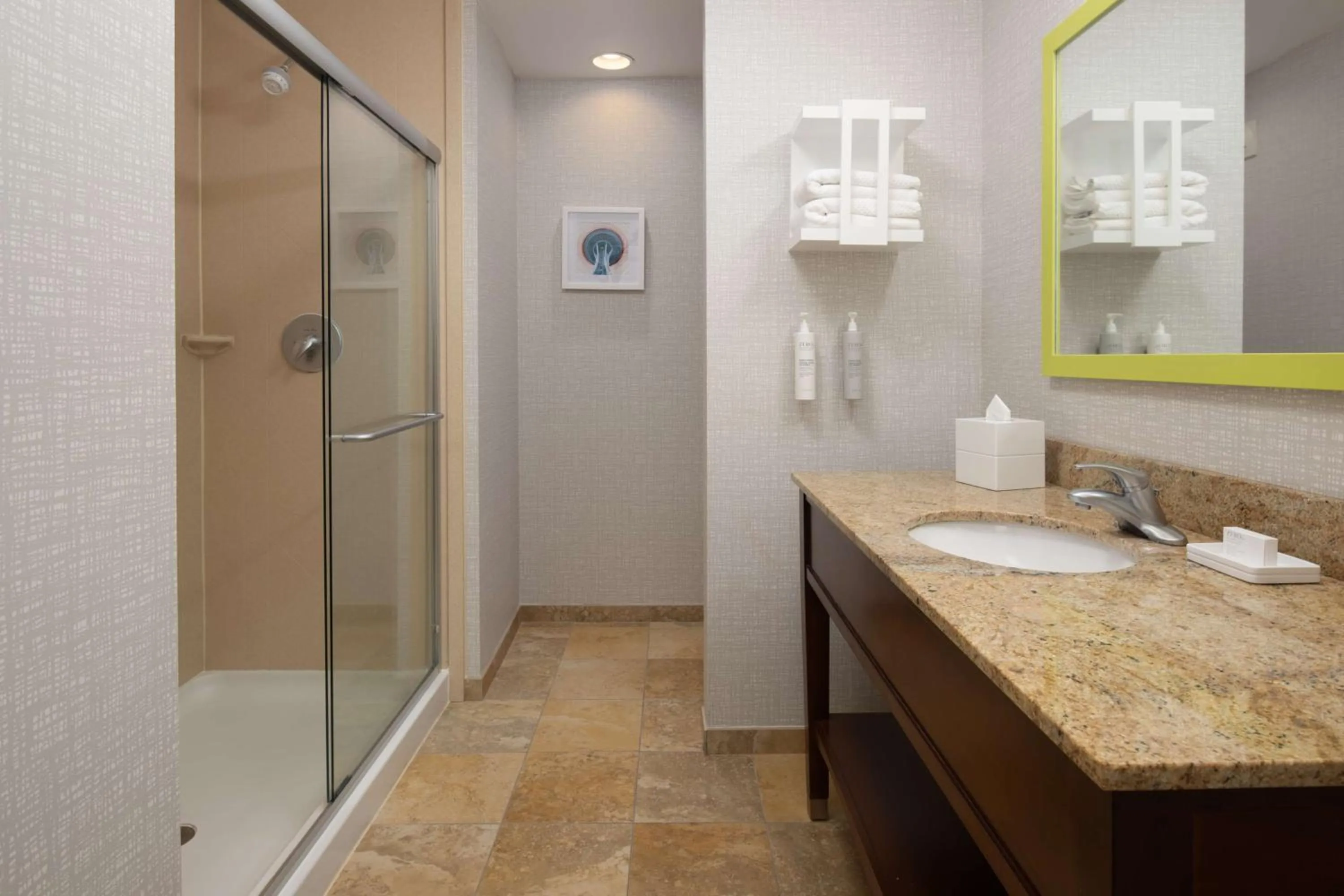 Bathroom in Hampton Inn and Suites Seattle - Airport / 28th Avenue