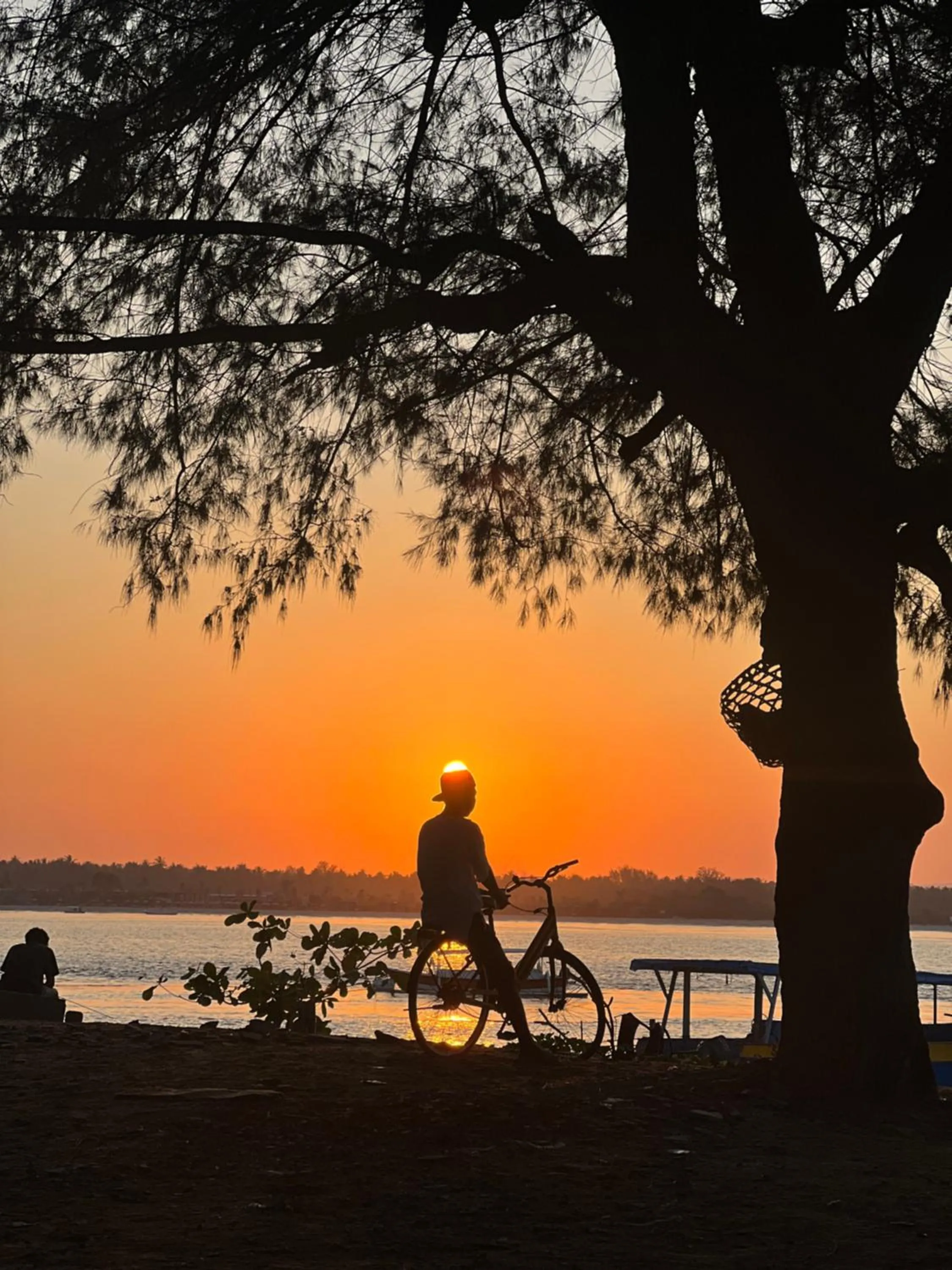 Sunset in Tropica Gili Total Body Fit - Free Access Gym and Coworking Space