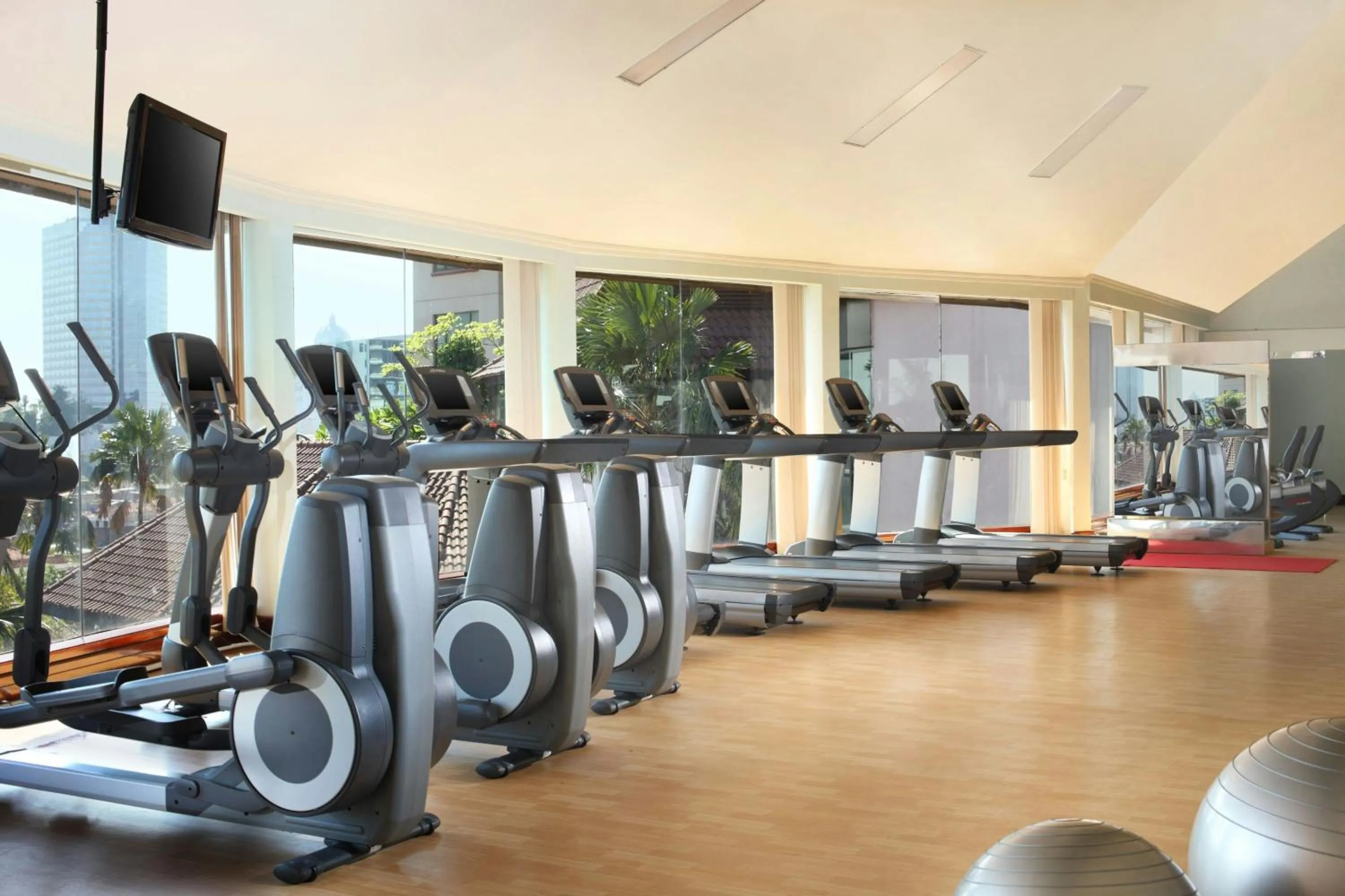 Fitness centre/facilities in Sheraton Surabaya Hotel & Towers