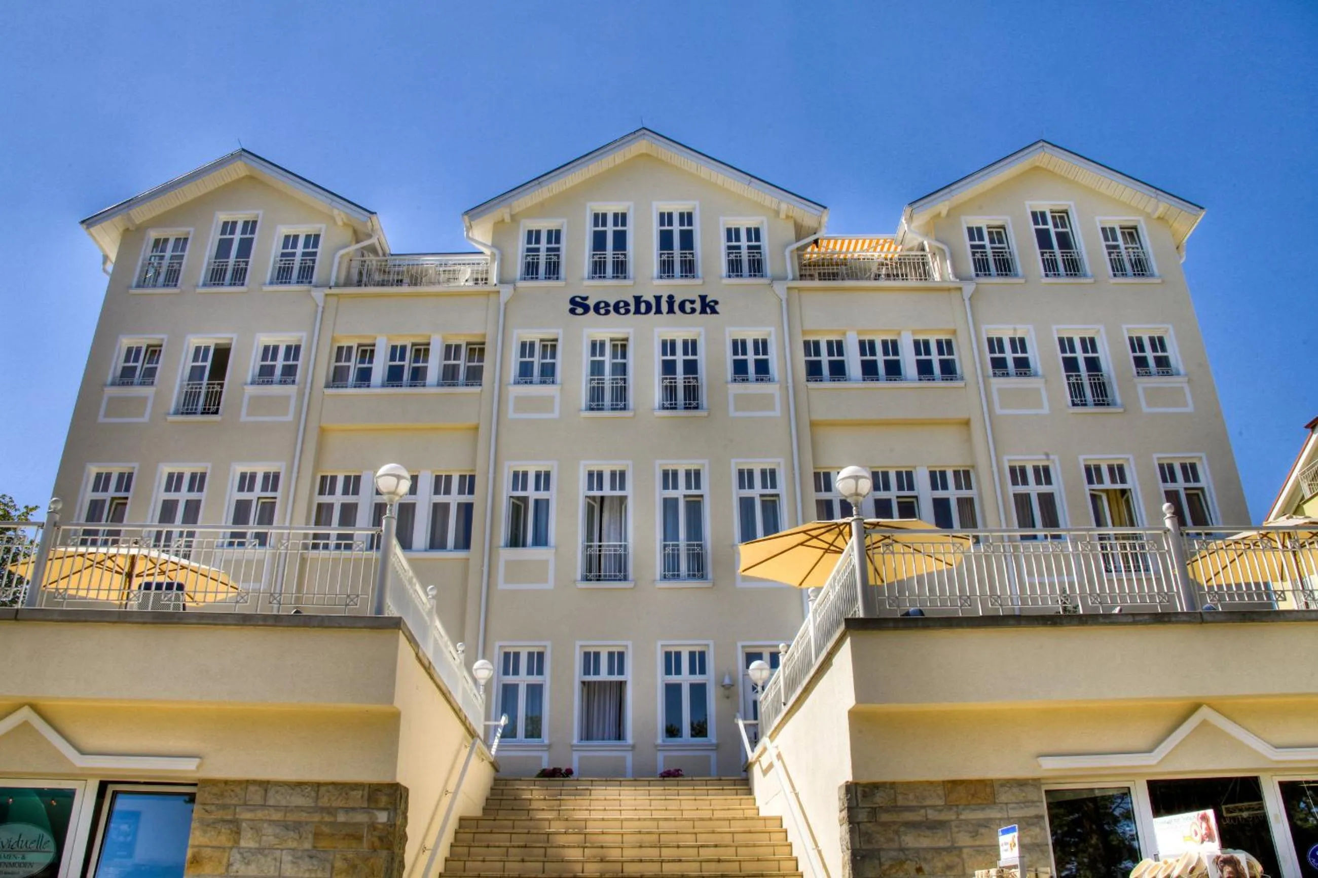 Property building in Haus Seeblick Hotel Garni & Ferienwohnungen