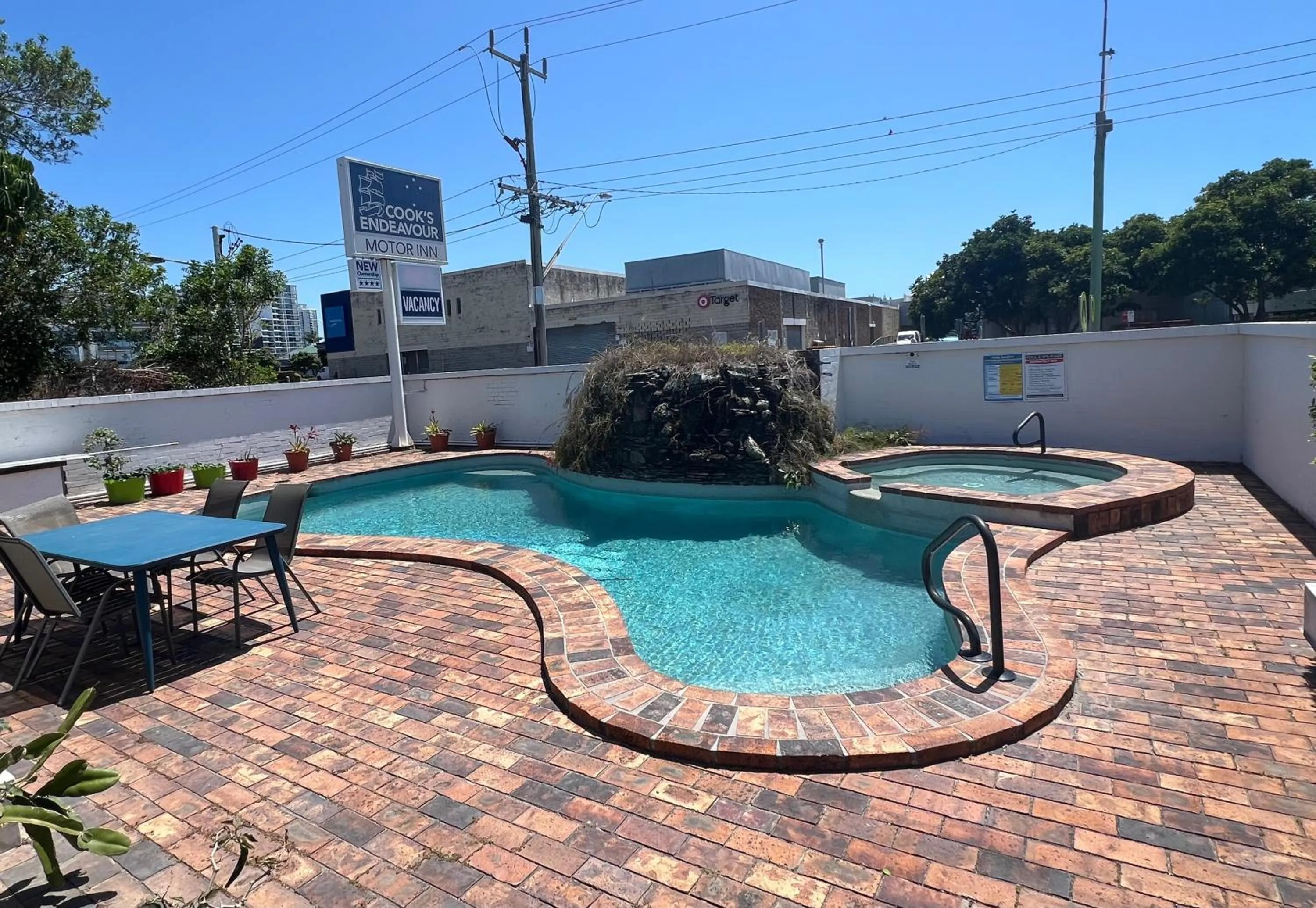  in Cooks Endeavour Motor Inn