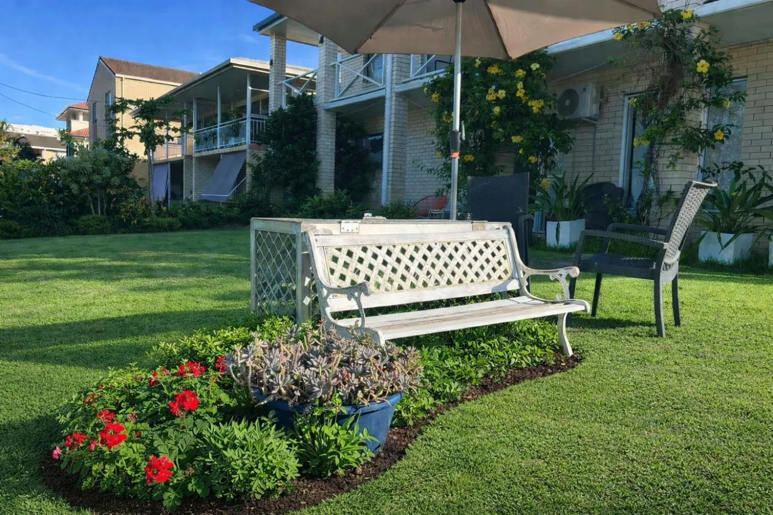 Cooks Endeavour Motor Inn