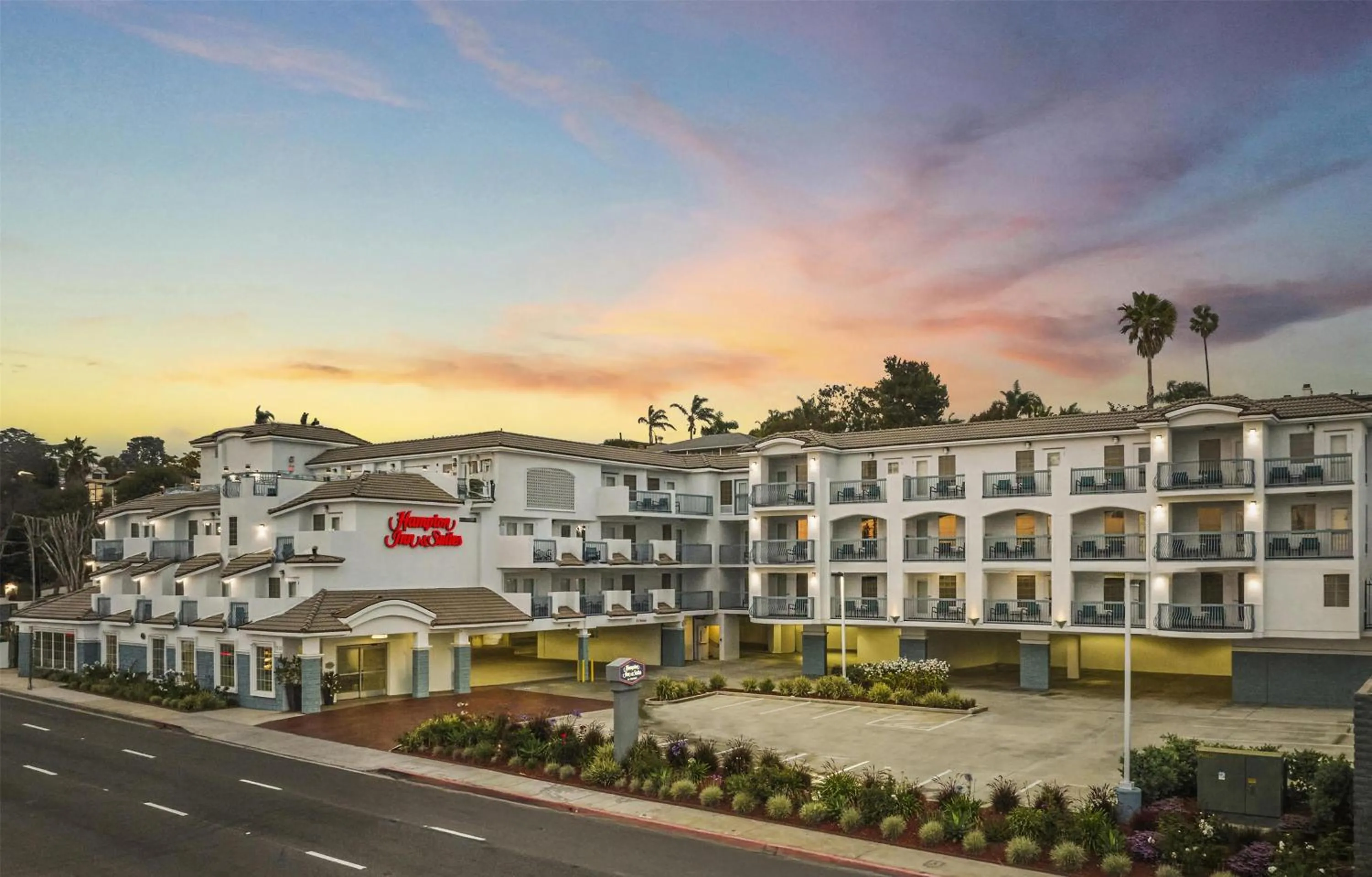 Property building in Hampton Inn & Suites Hermosa Beach