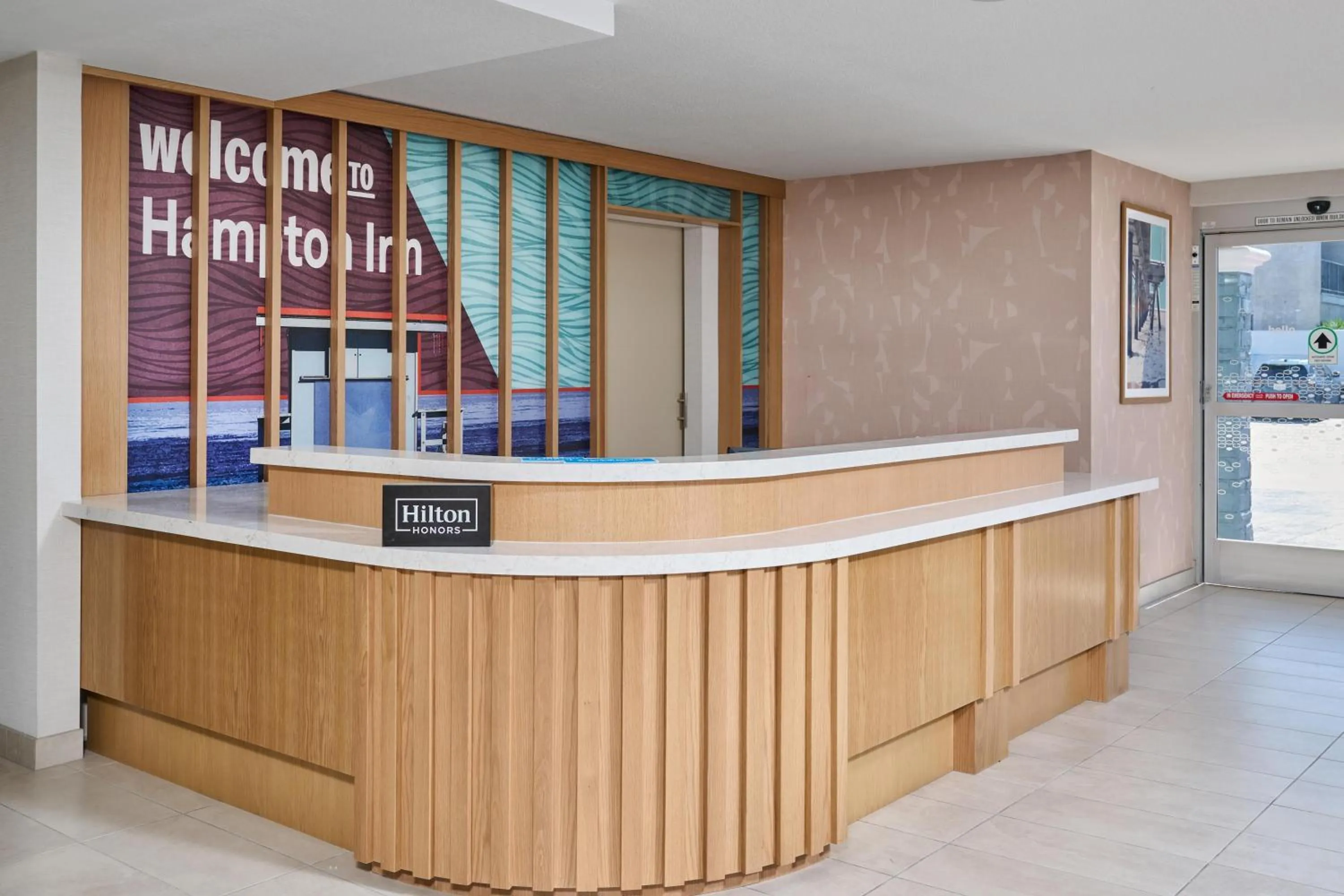 Lobby or reception in Hampton Inn & Suites Hermosa Beach