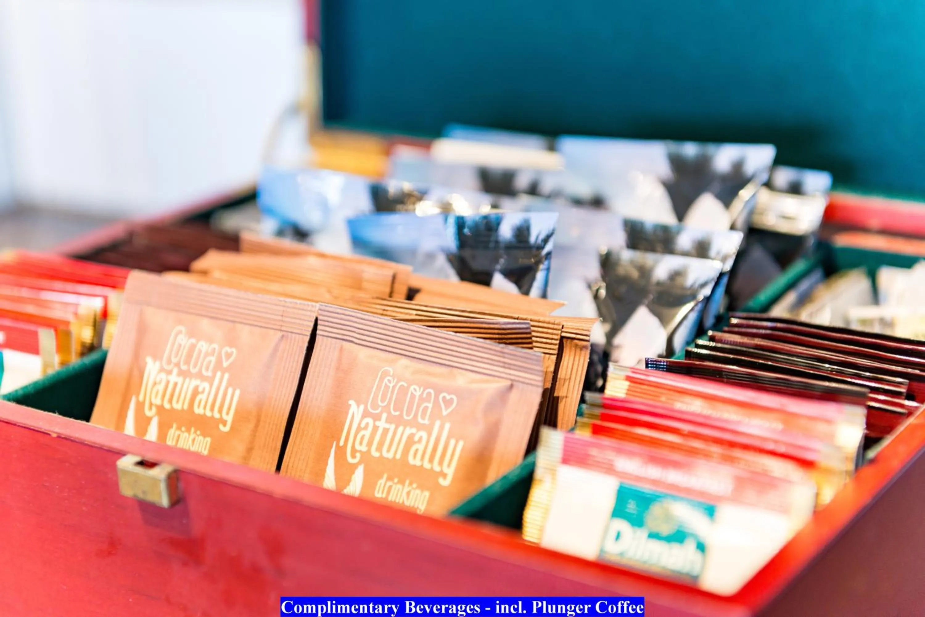 Coffee/tea facilities in Abri Apartments