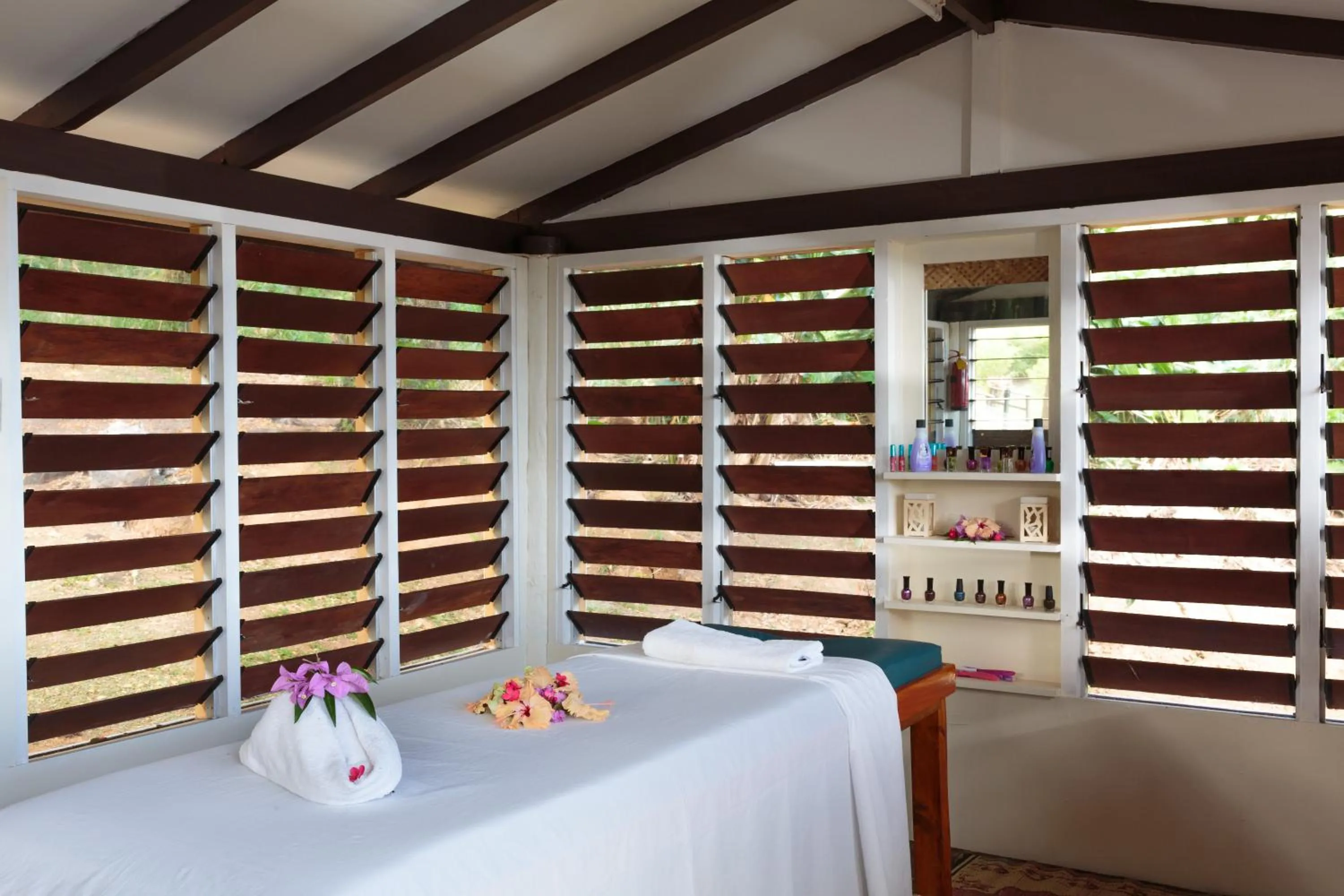 Massage in Funky Fish Beach & Surf Resort