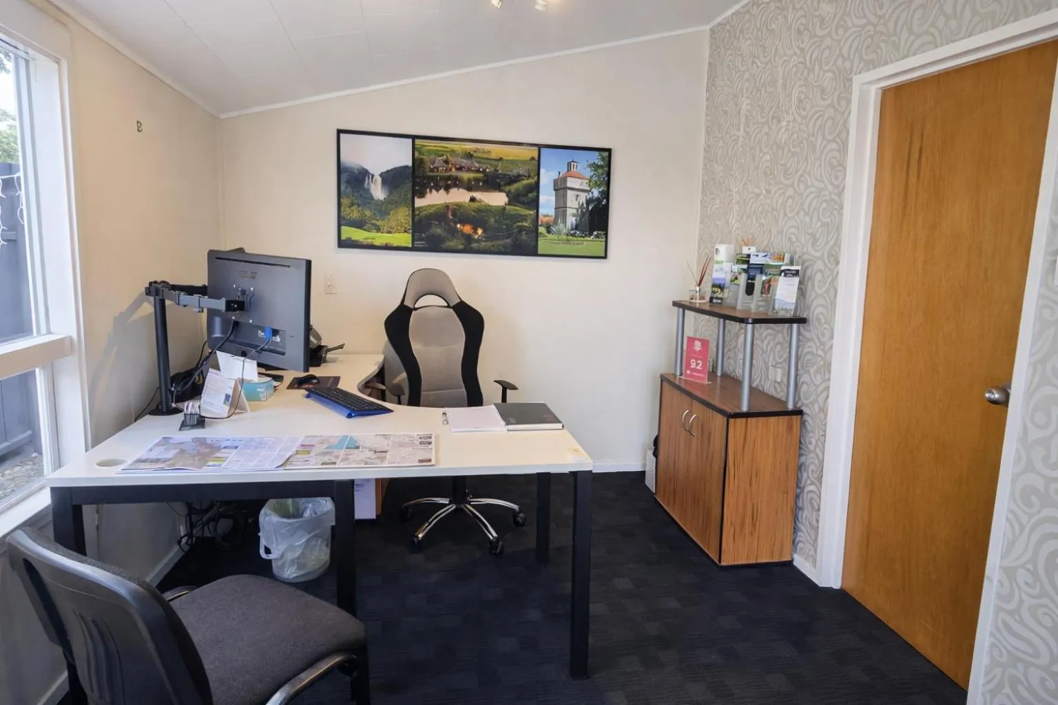 Lobby or reception in Tower Road Motel