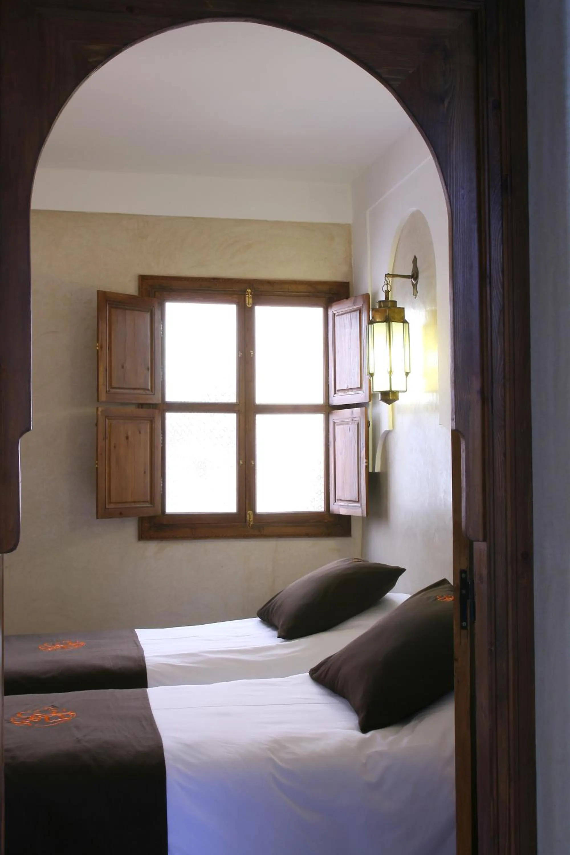 Shower, Bed in Riad CHERRATA