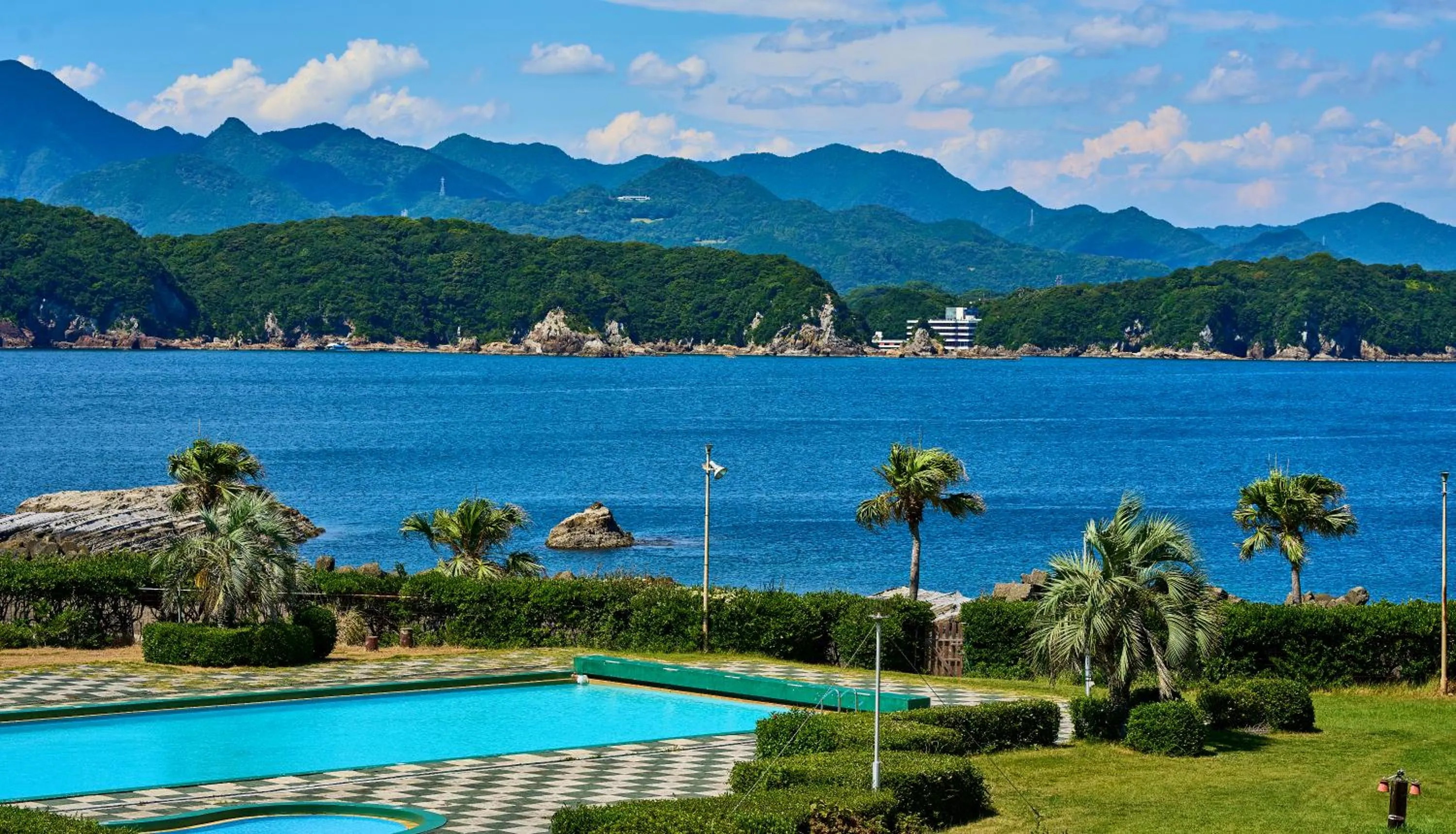 Mountain view in Hana Irodori no Yado Kayuu