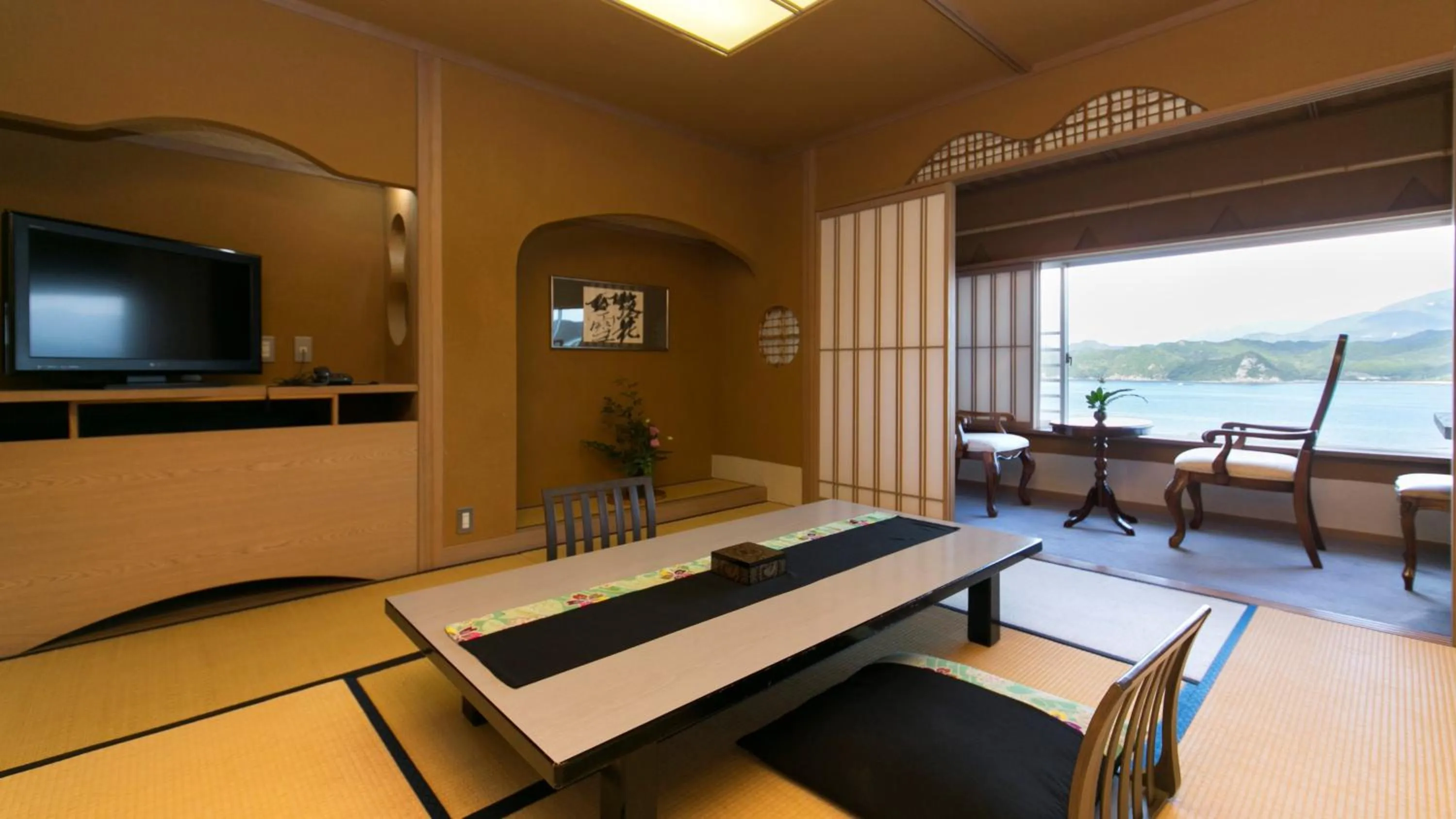 Hana Irodori no Yado Kayuu