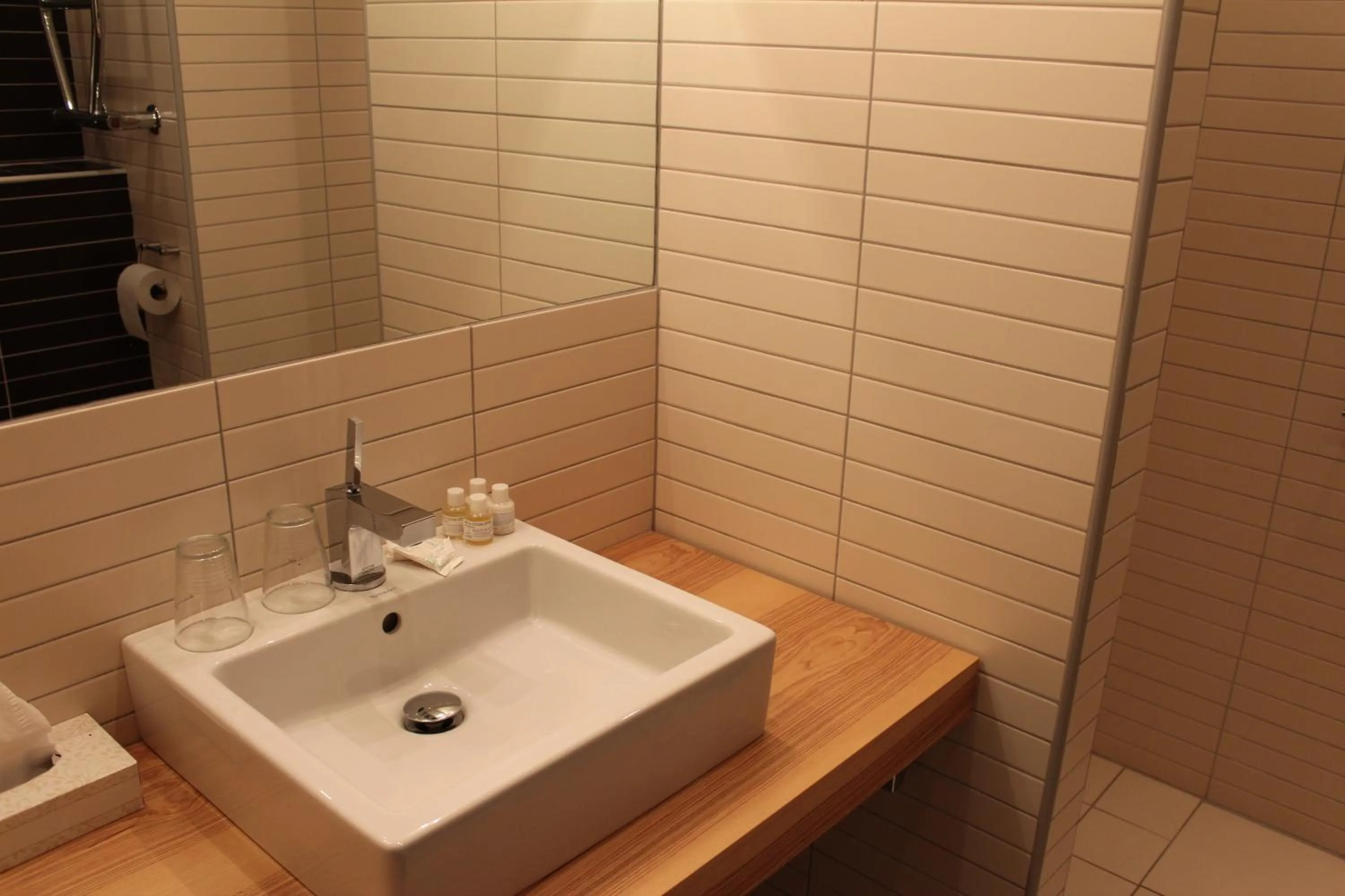 Bathroom in Hotell Åsen