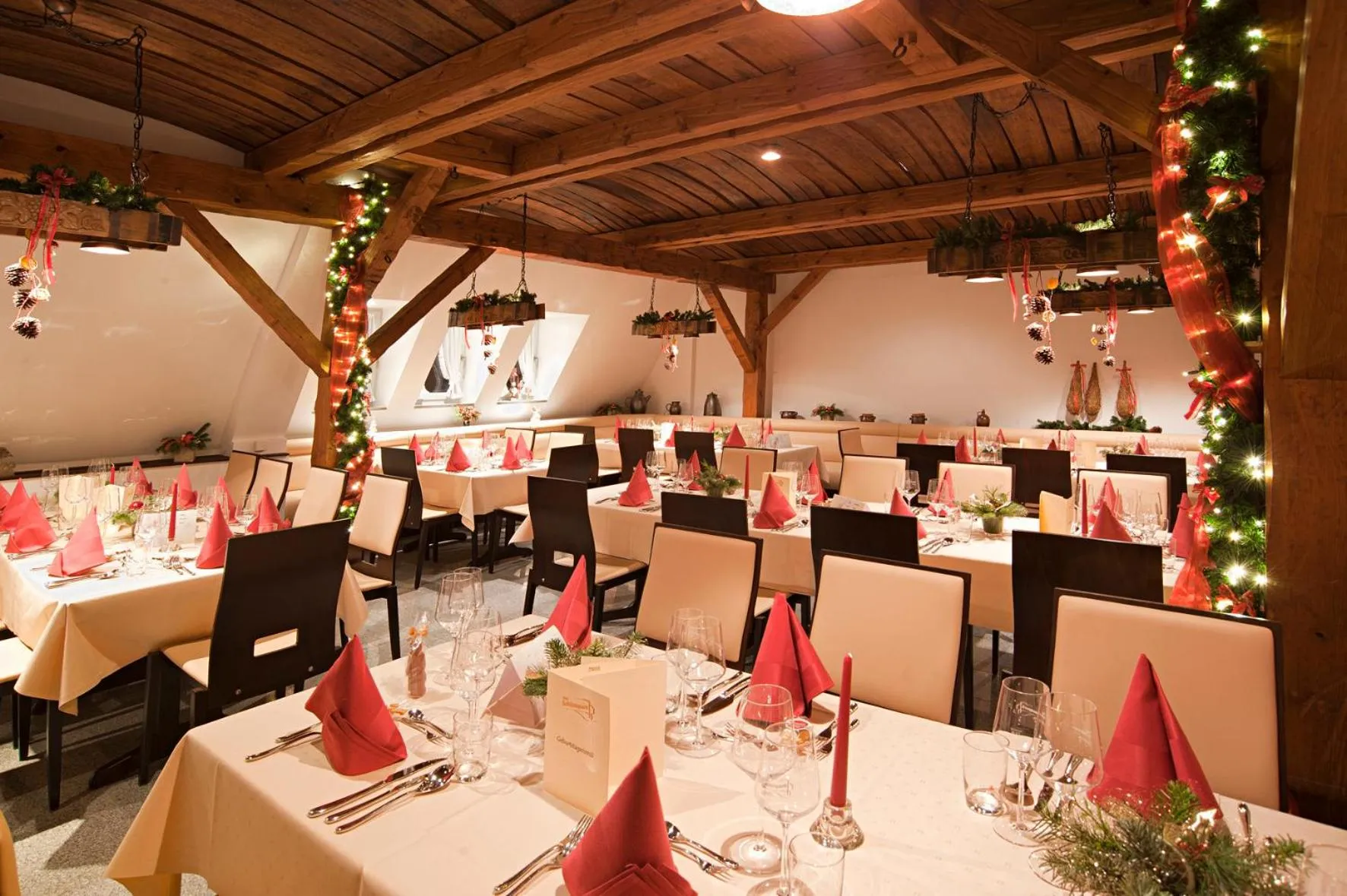 Restaurant/Places to Eat in Am Schlosspark