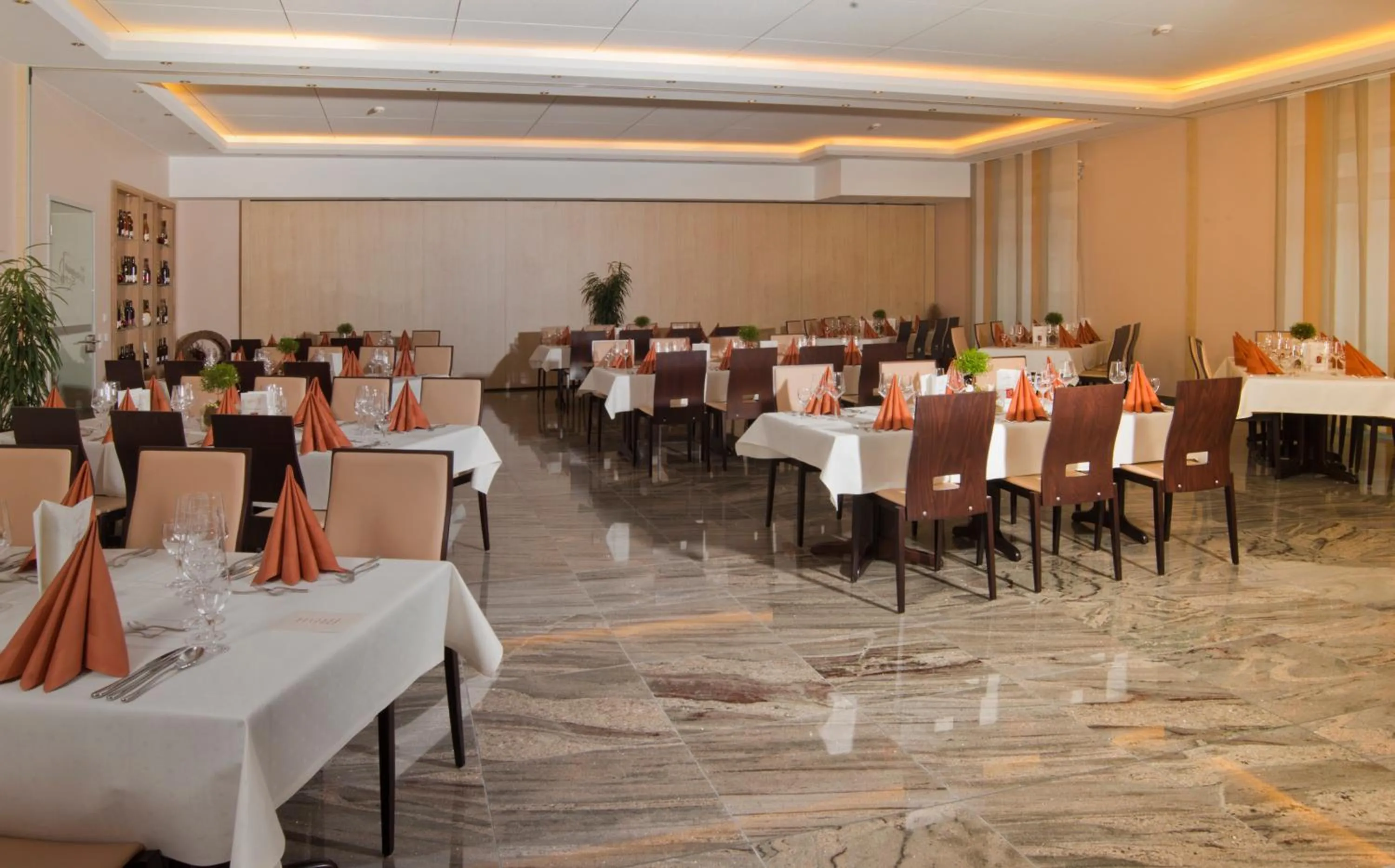 Restaurant/Places to Eat in Am Schlosspark