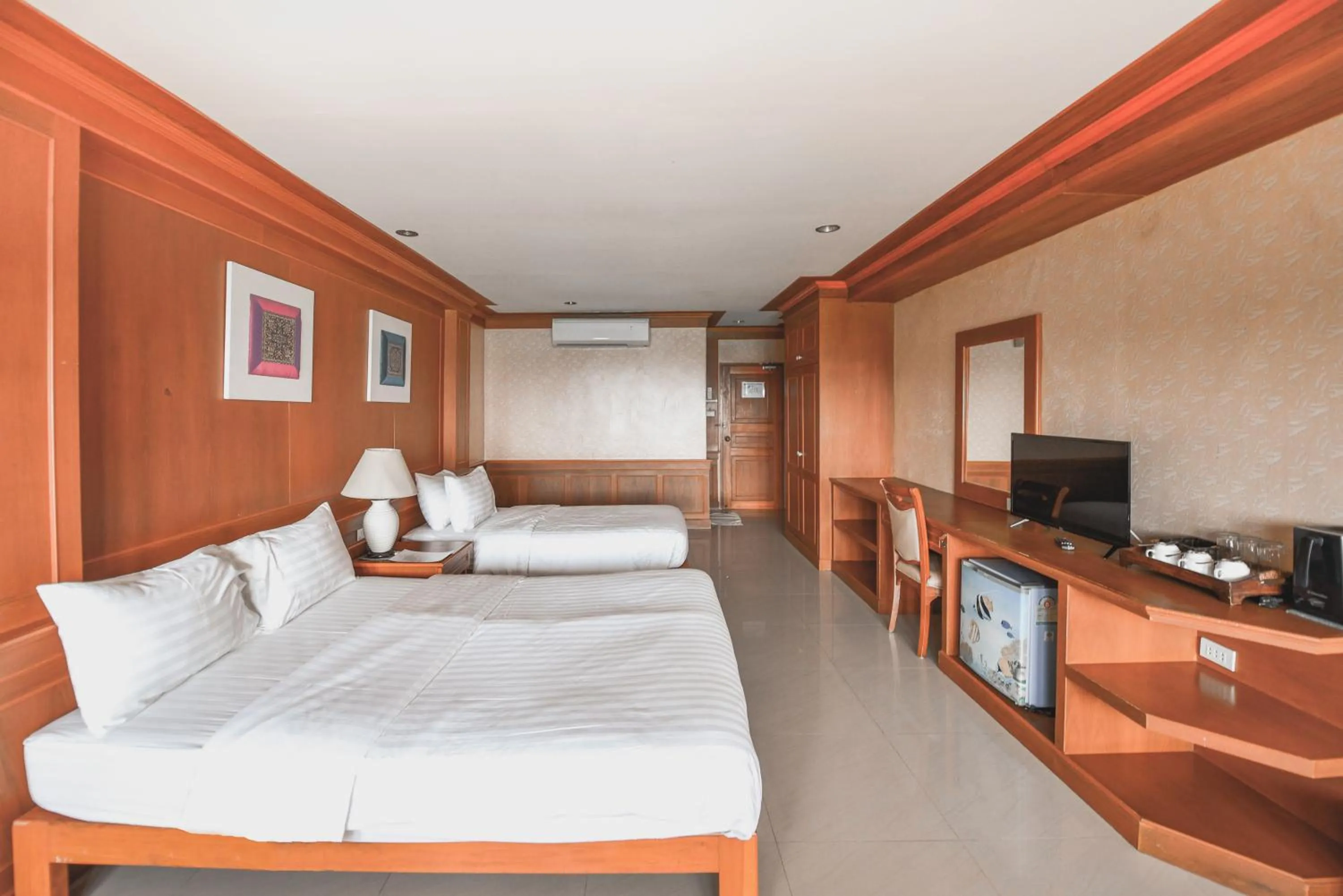 Bed in Ko Tao Paradise Resort