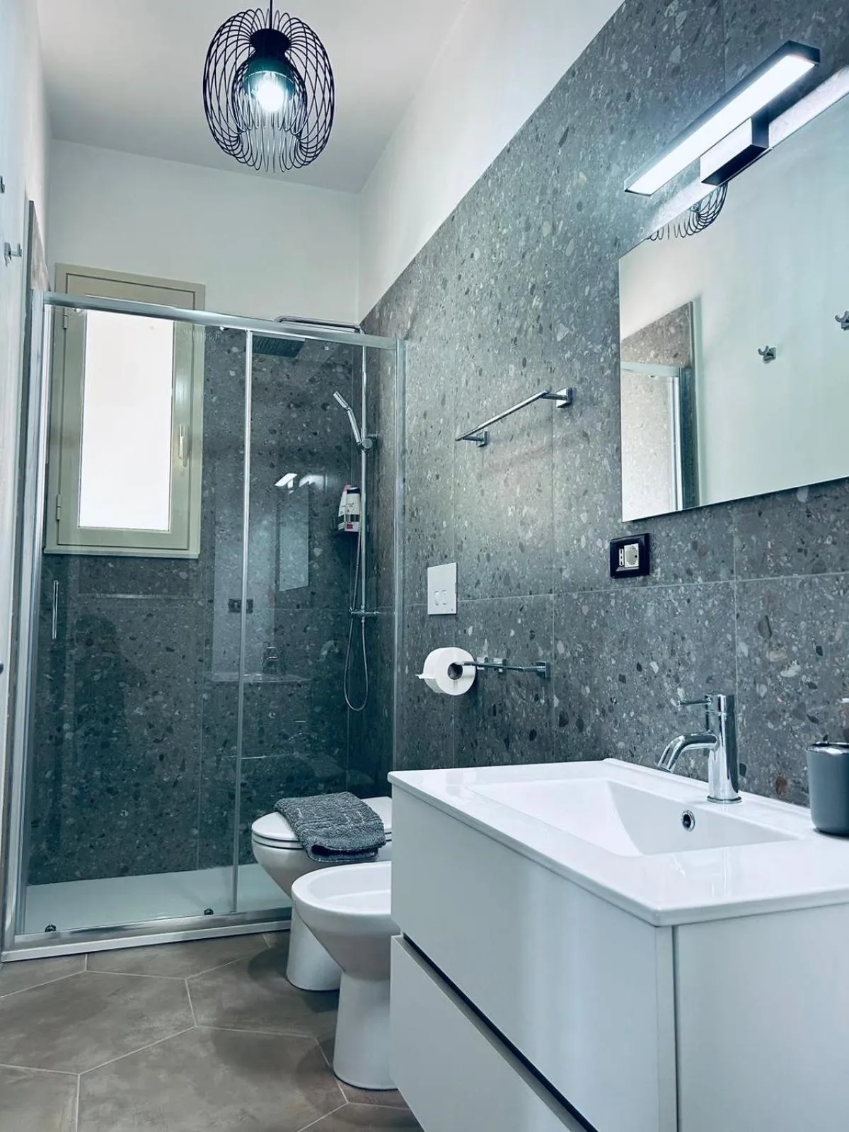 Shower in Manca Residence