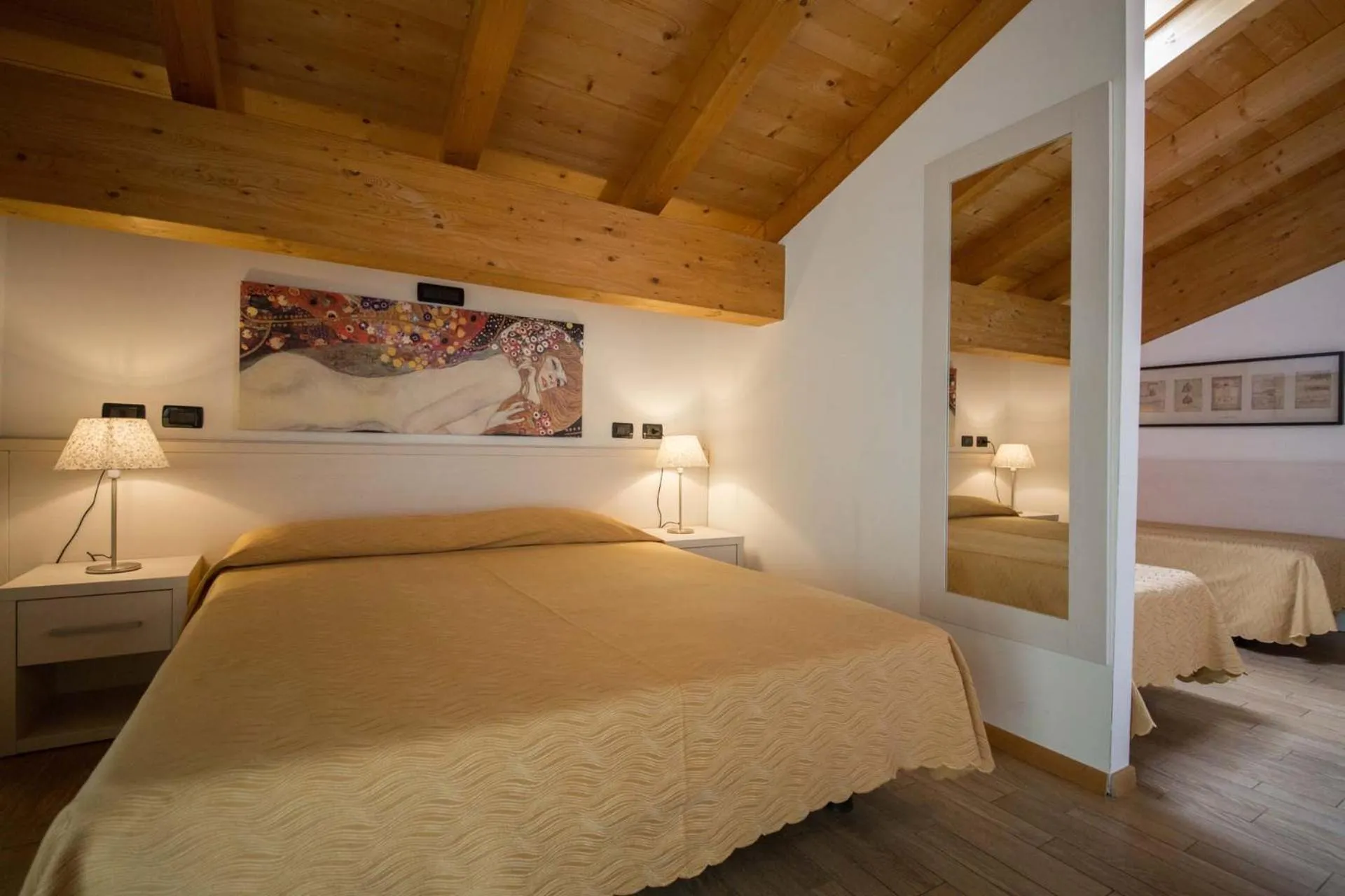 Bed in Residence Hotel Miralago