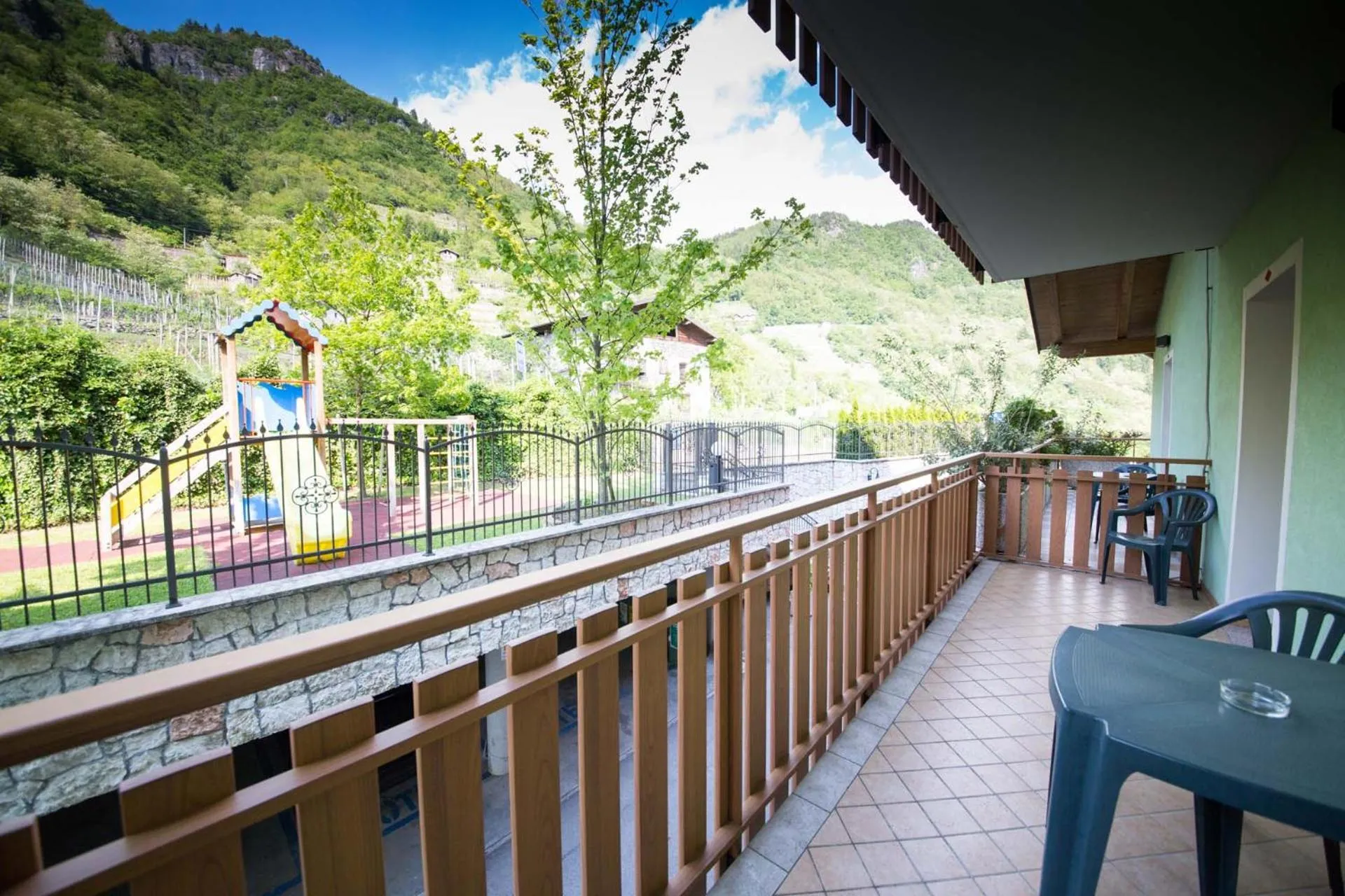 Garden view in Residence Hotel Miralago