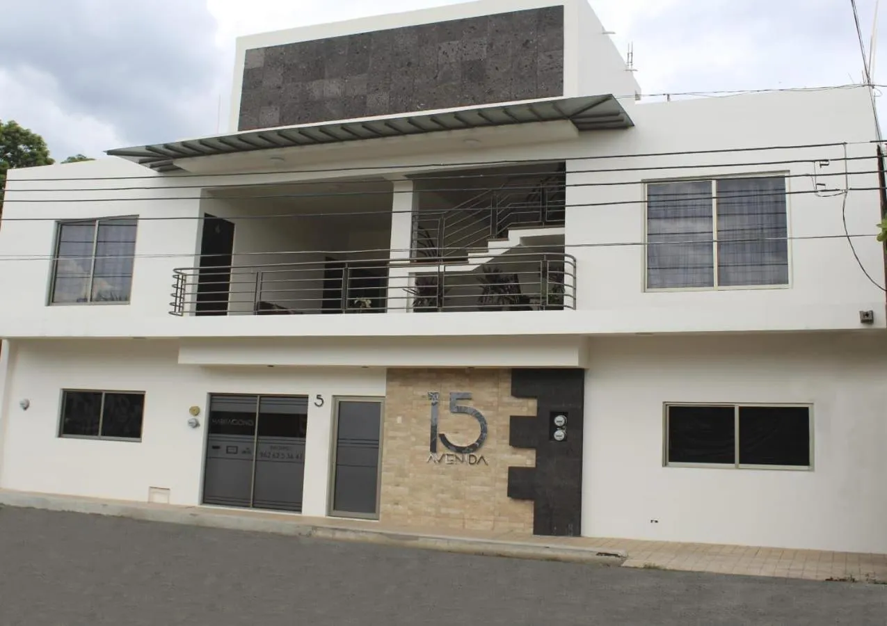 Property building in 15 AVENIDA