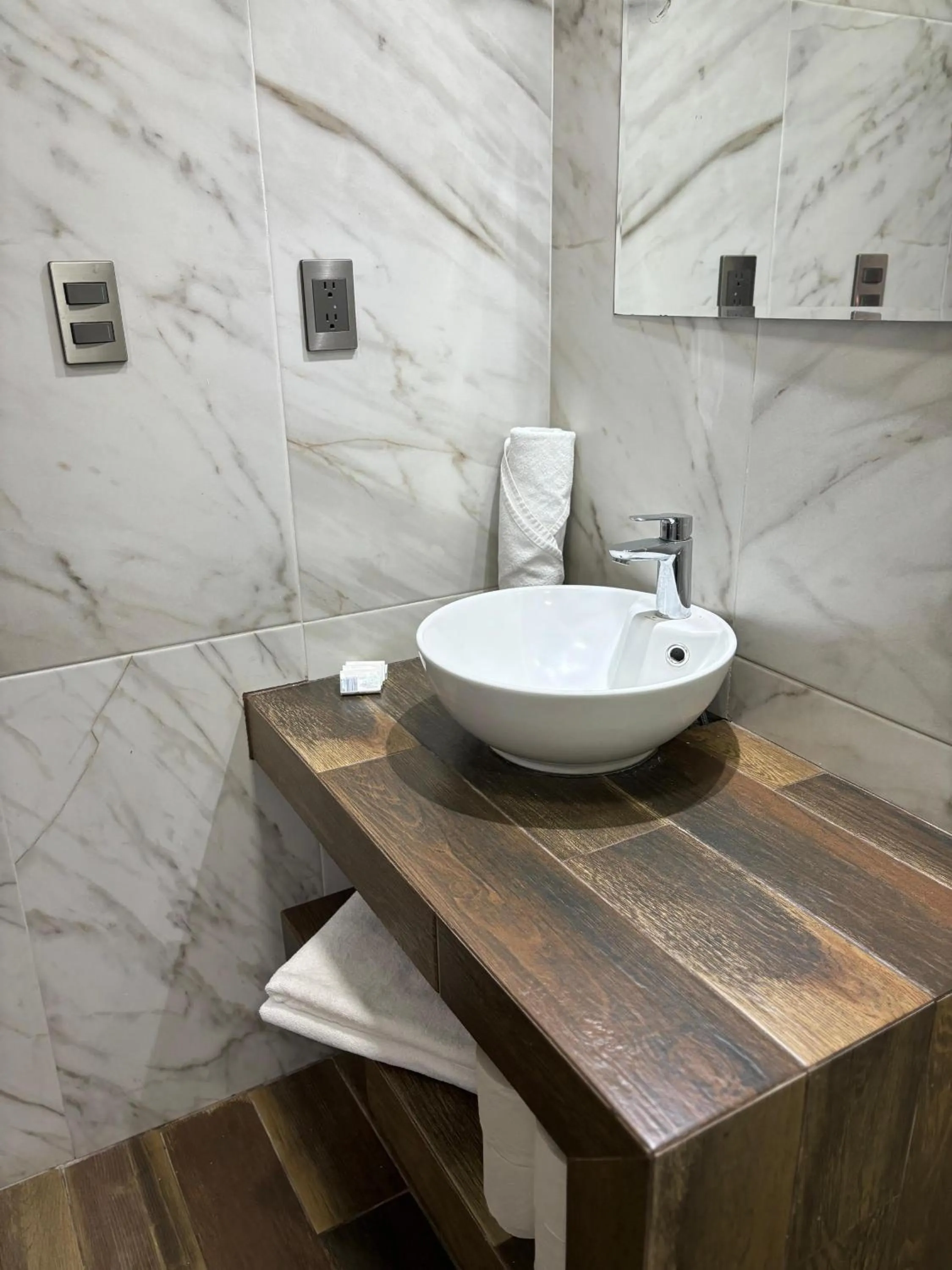 Bathroom in 15 AVENIDA