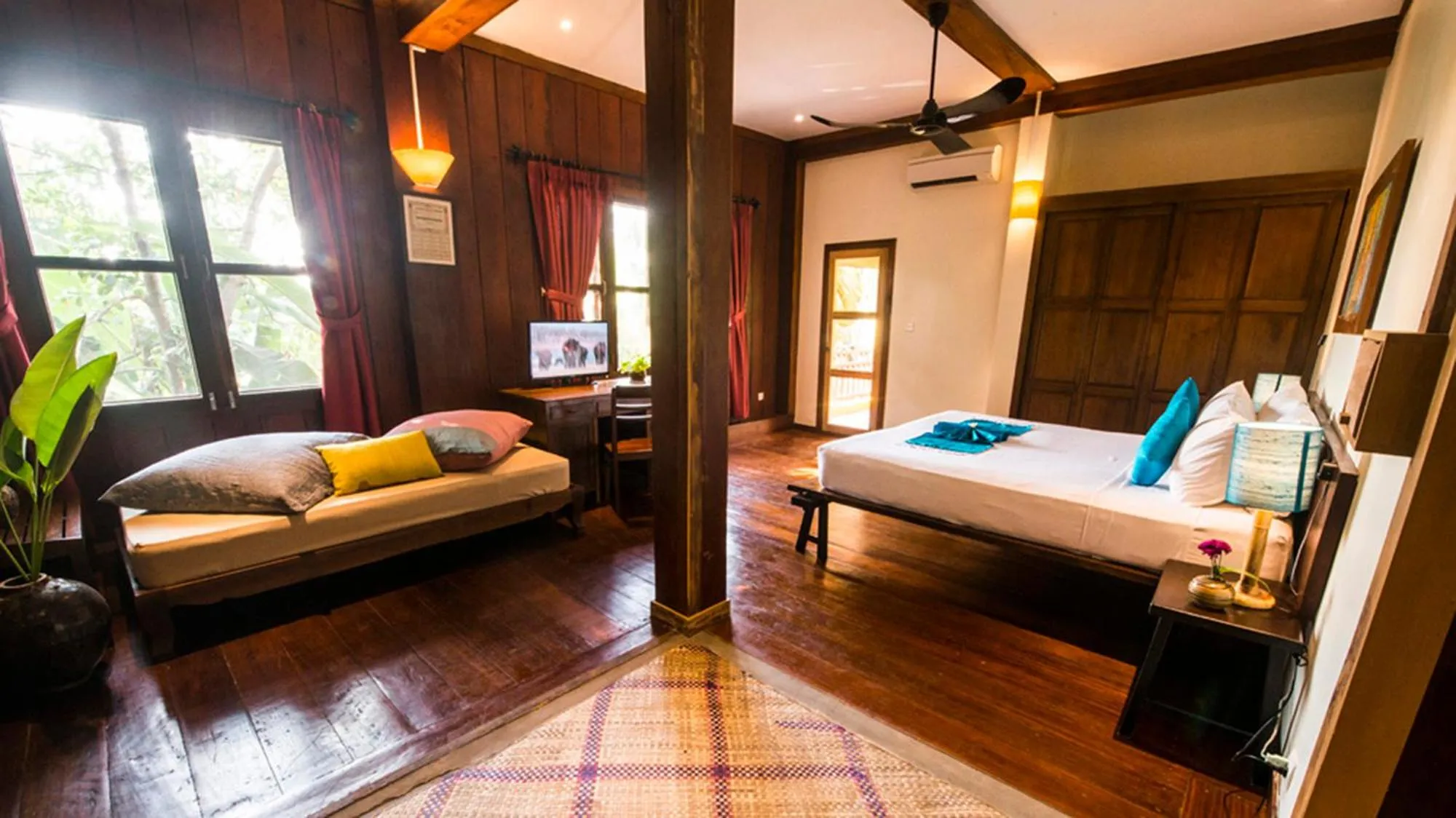 View (from property/room), Bed in Maisons Wat Kor