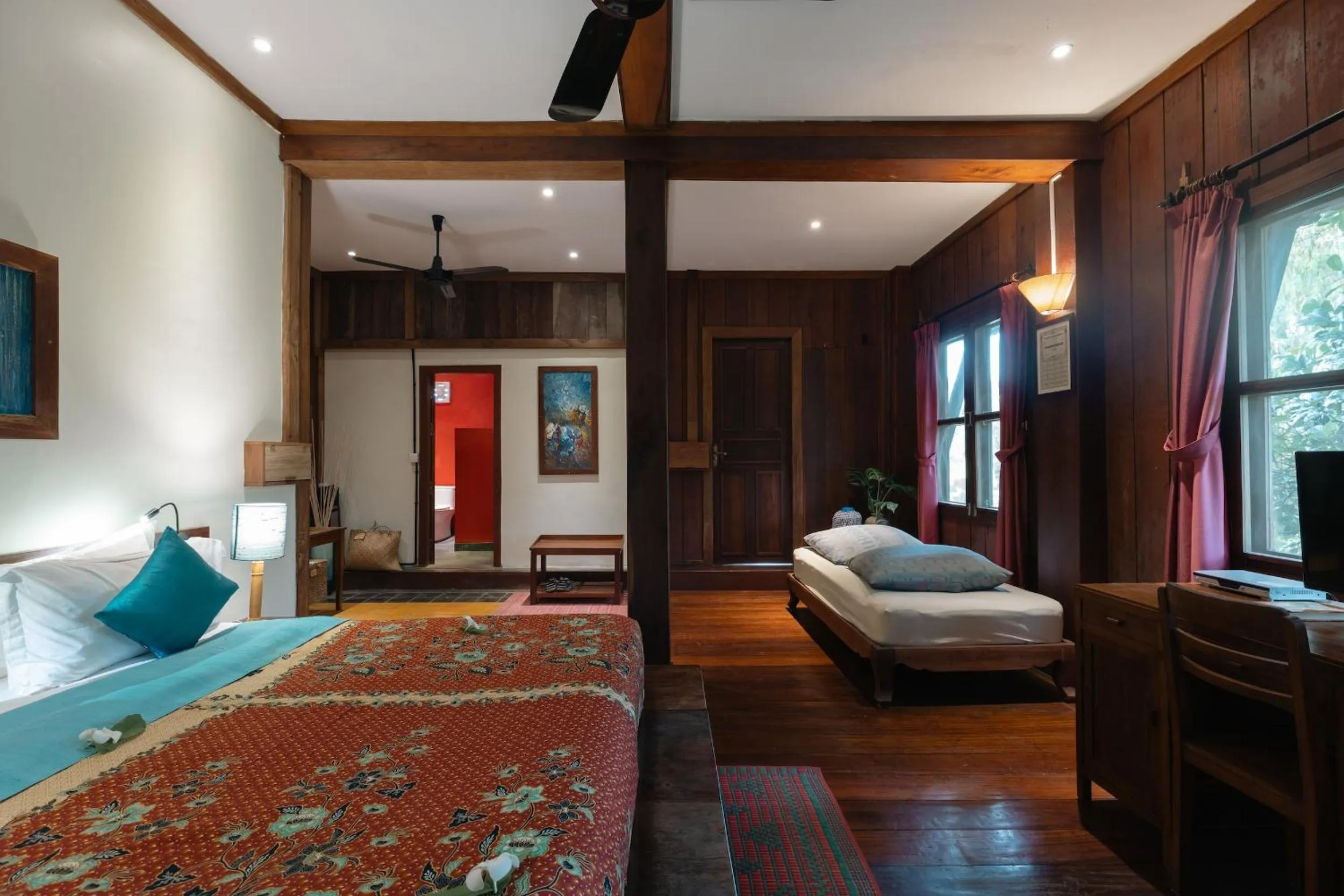 Shower, Bed in Maisons Wat Kor