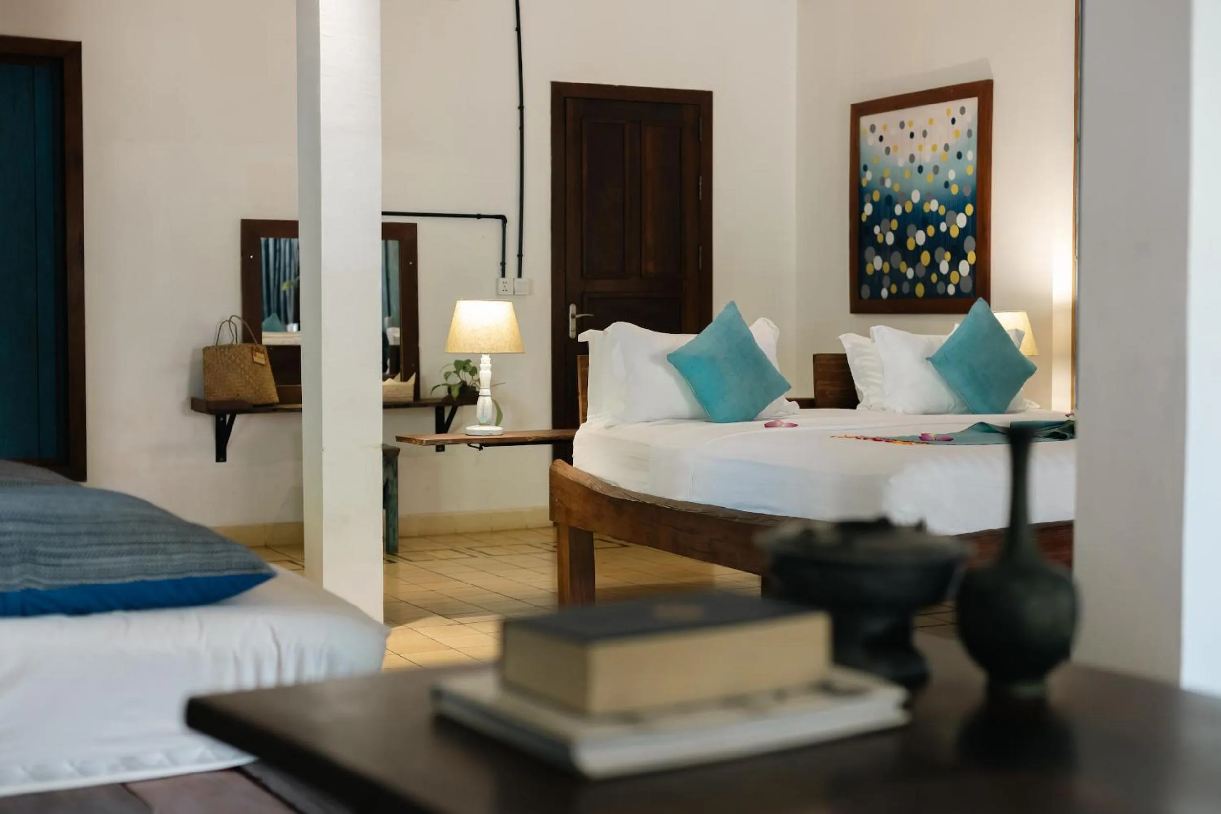 Seating area, Bed in Maisons Wat Kor