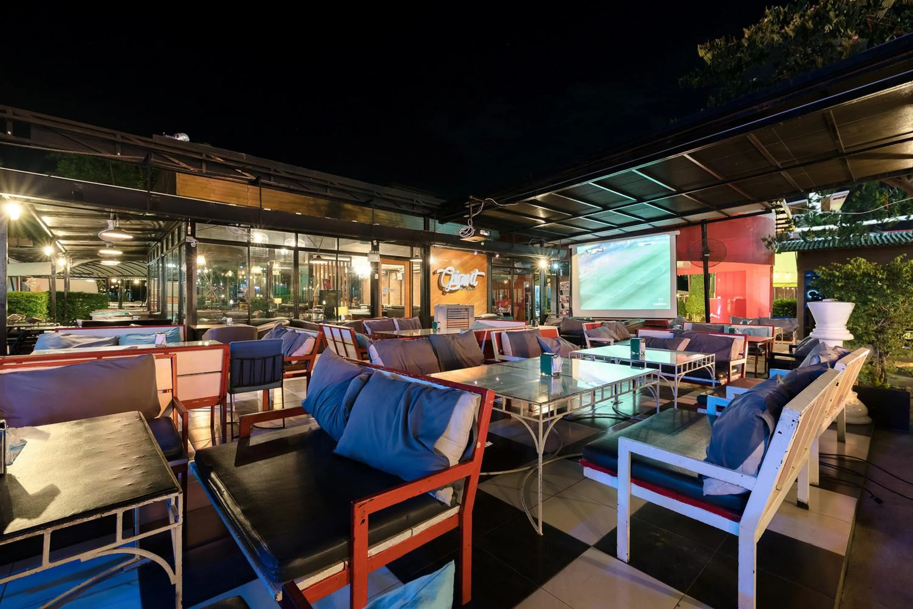 Restaurant/Places to Eat in Hin Nam Sai Suay