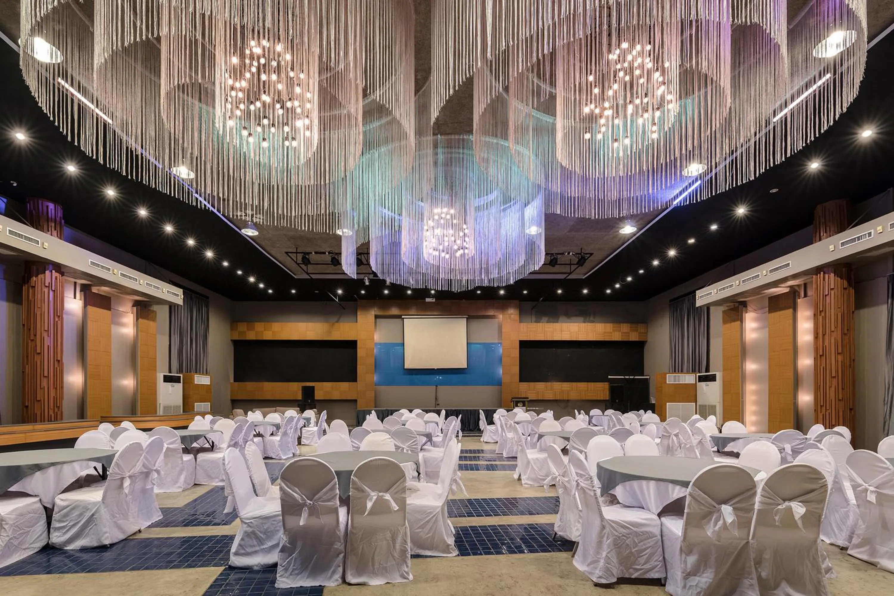 Meeting/conference room, Banquet Facilities in Hin Nam Sai Suay