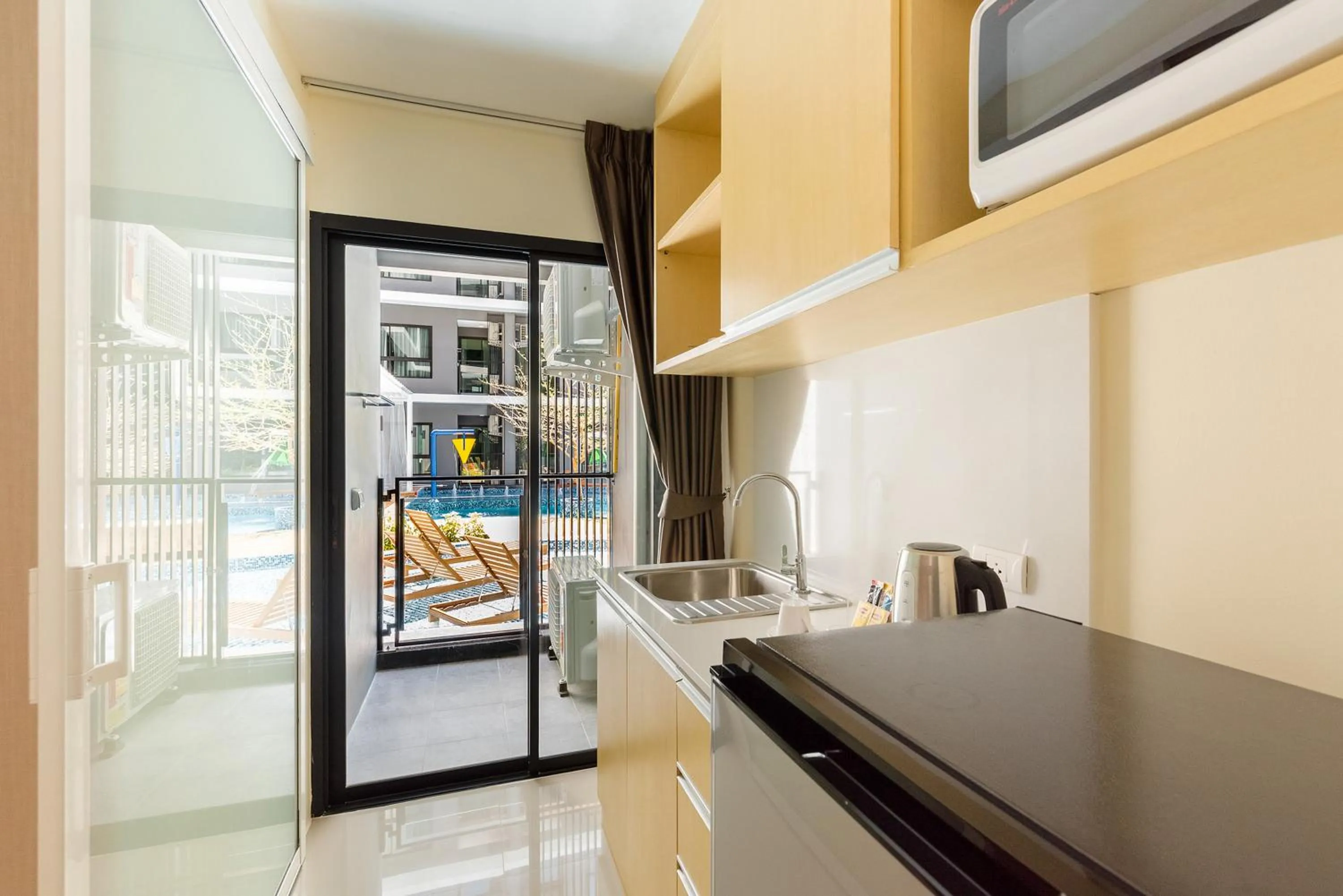 Pool view, Kitchen/Kitchenette in Hin Nam Sai Suay