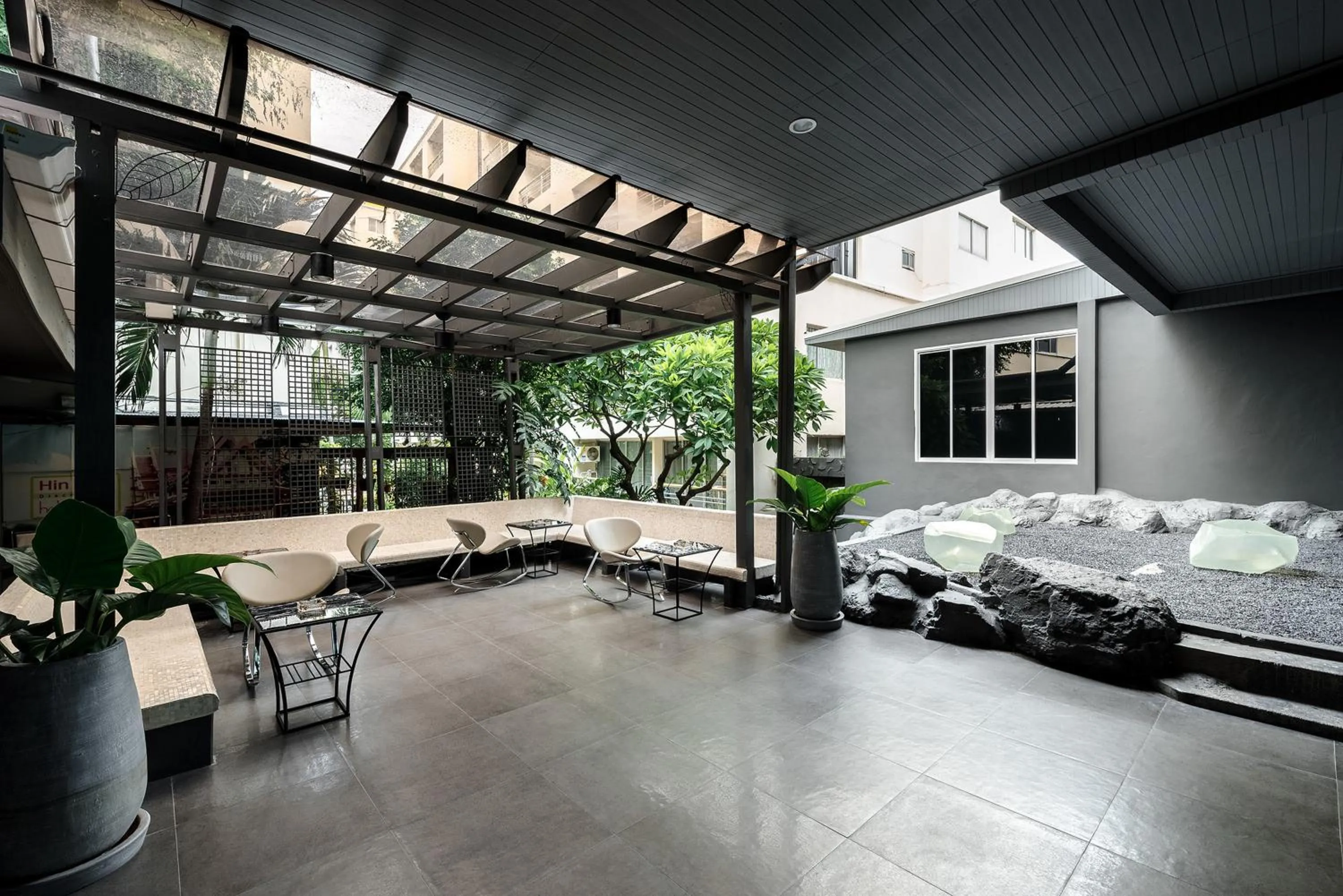 Area and facilities in Hin Nam Sai Suay