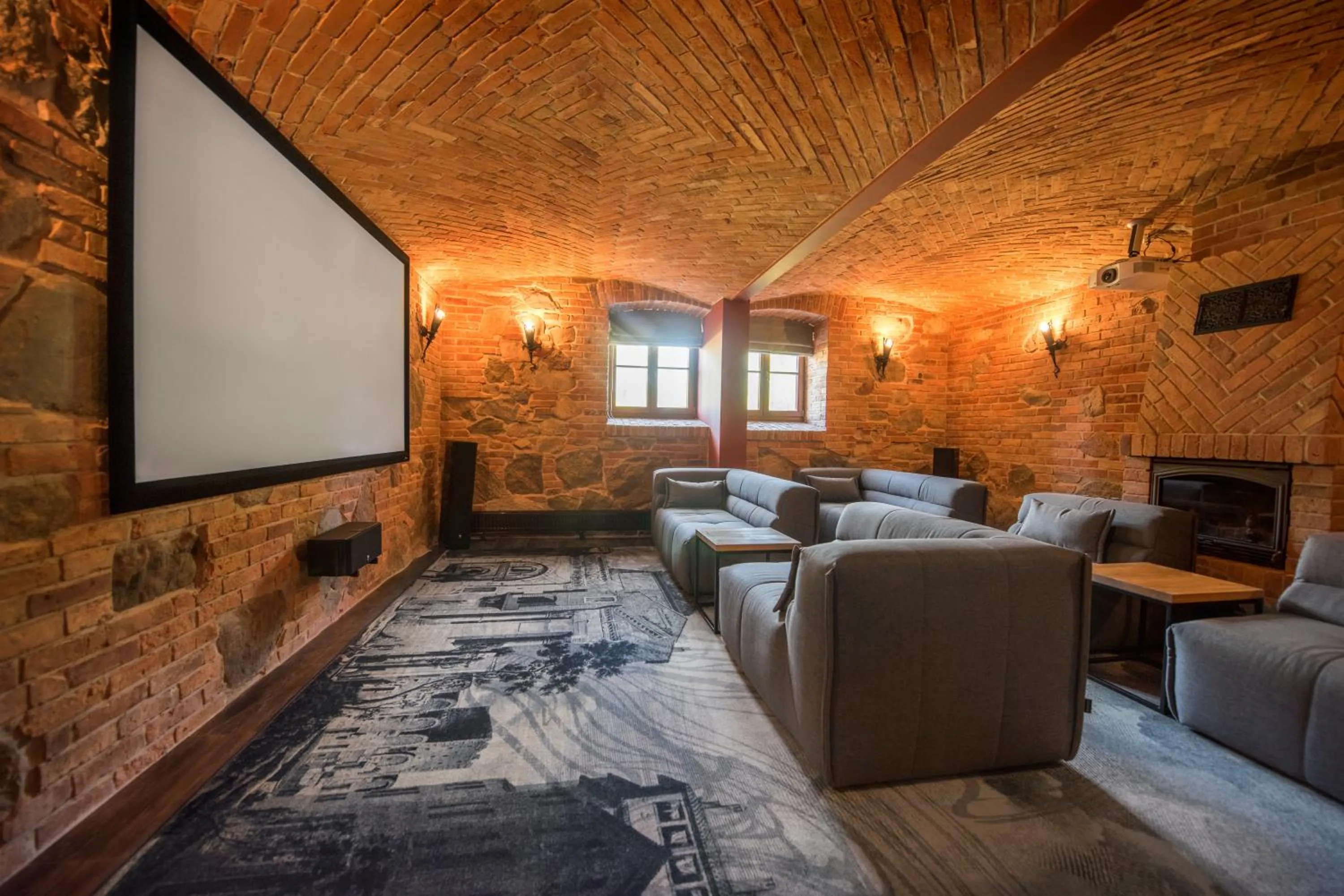 Communal lounge/ TV room in Pałac Warlity