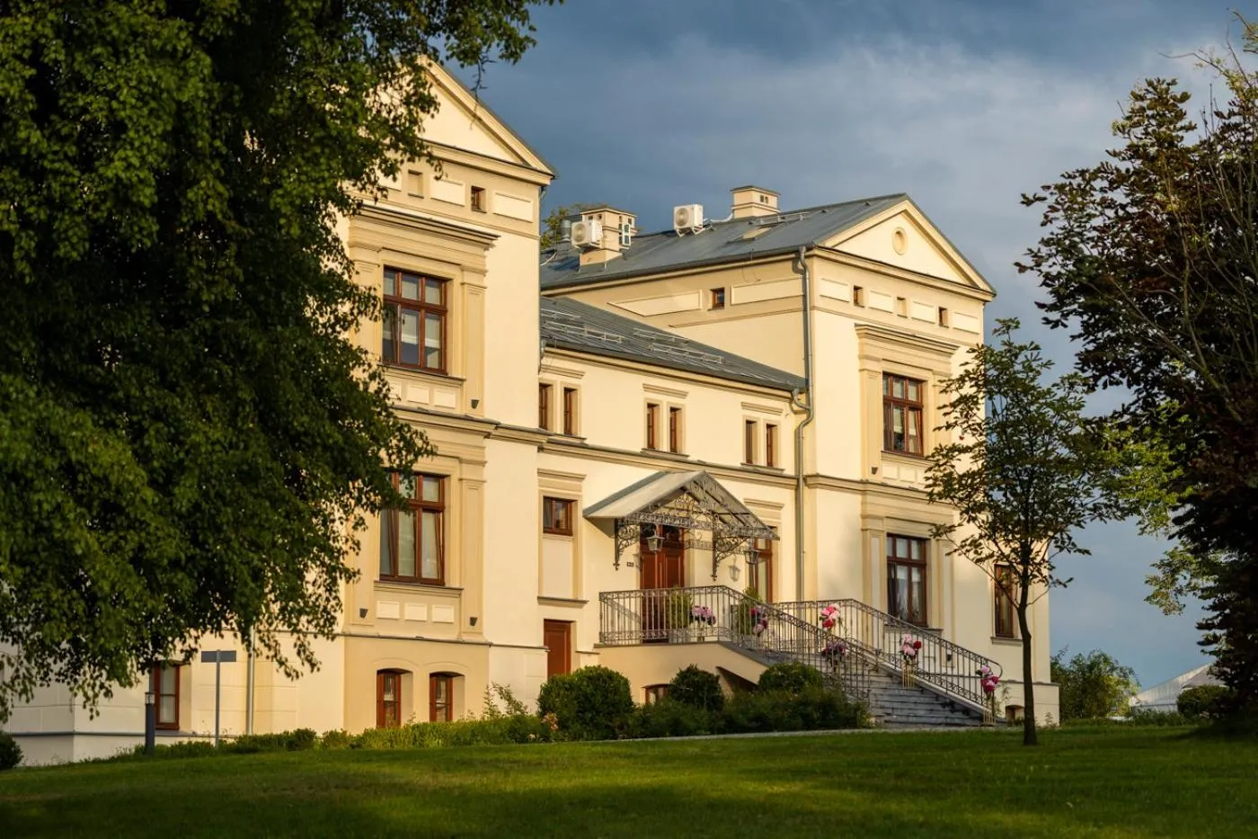 Property building in Pałac Warlity