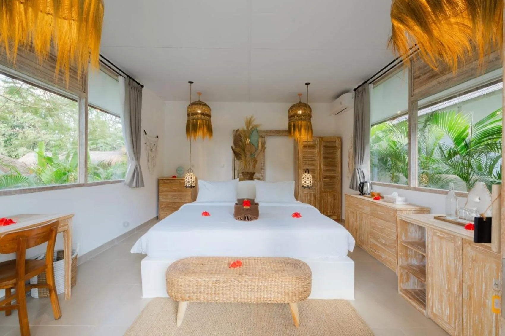 Bed in La Joya Balangan Resort