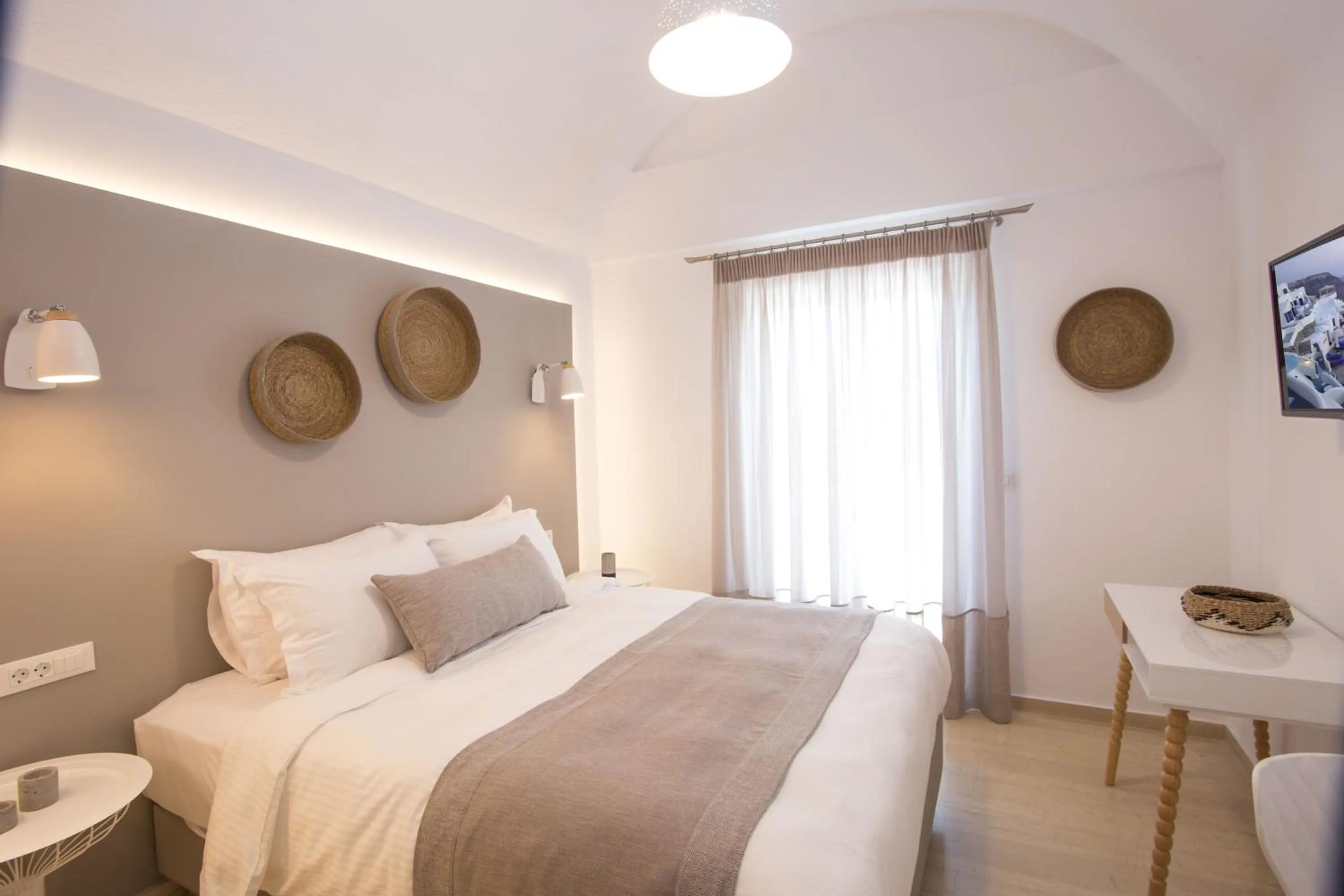 Bedroom, Bed in Louis Studios Santorini